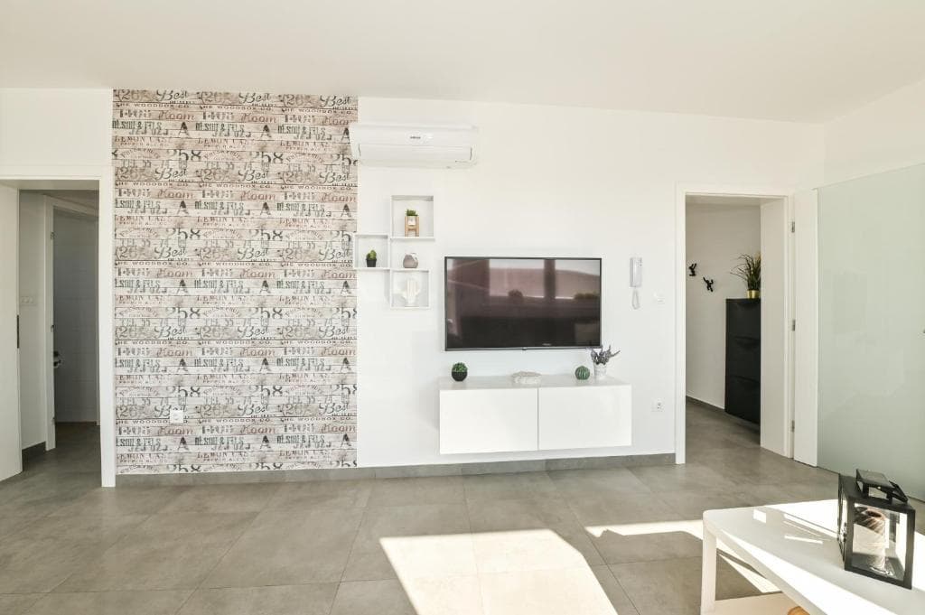 Funtastic C 6 Apartment mit privatem Pool Ansicht 3