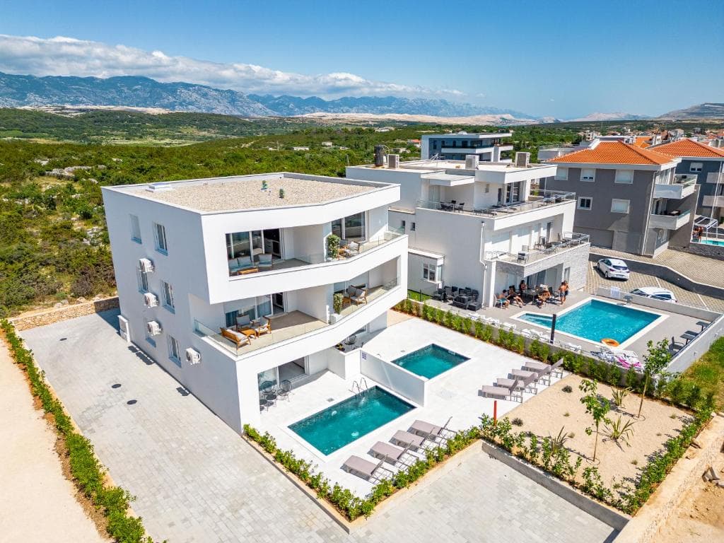 Twins 6 Apartment direkt am Pool in Novalja Ansicht 3