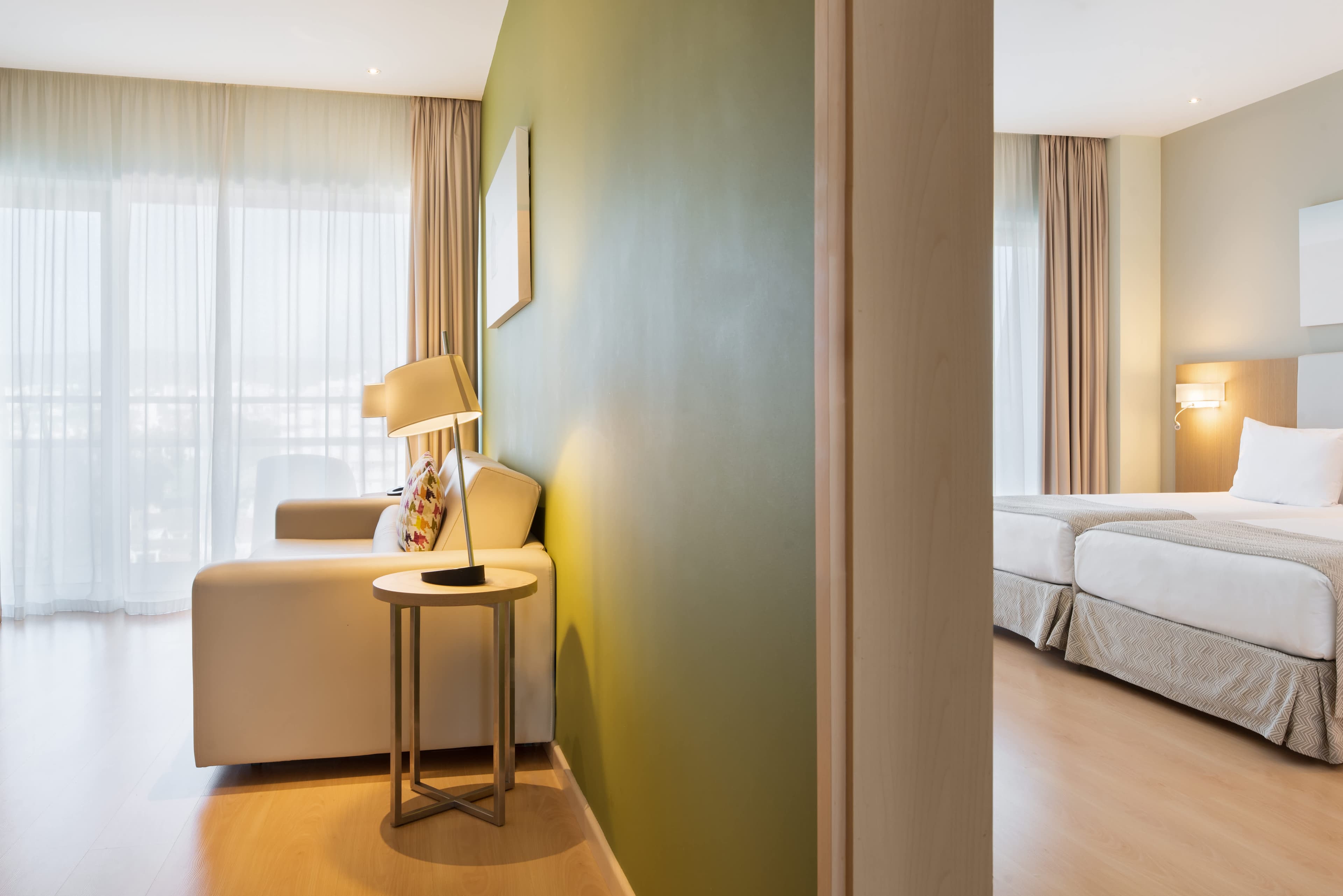 Eurostars Oasis Plaza Hotel Ansicht 3