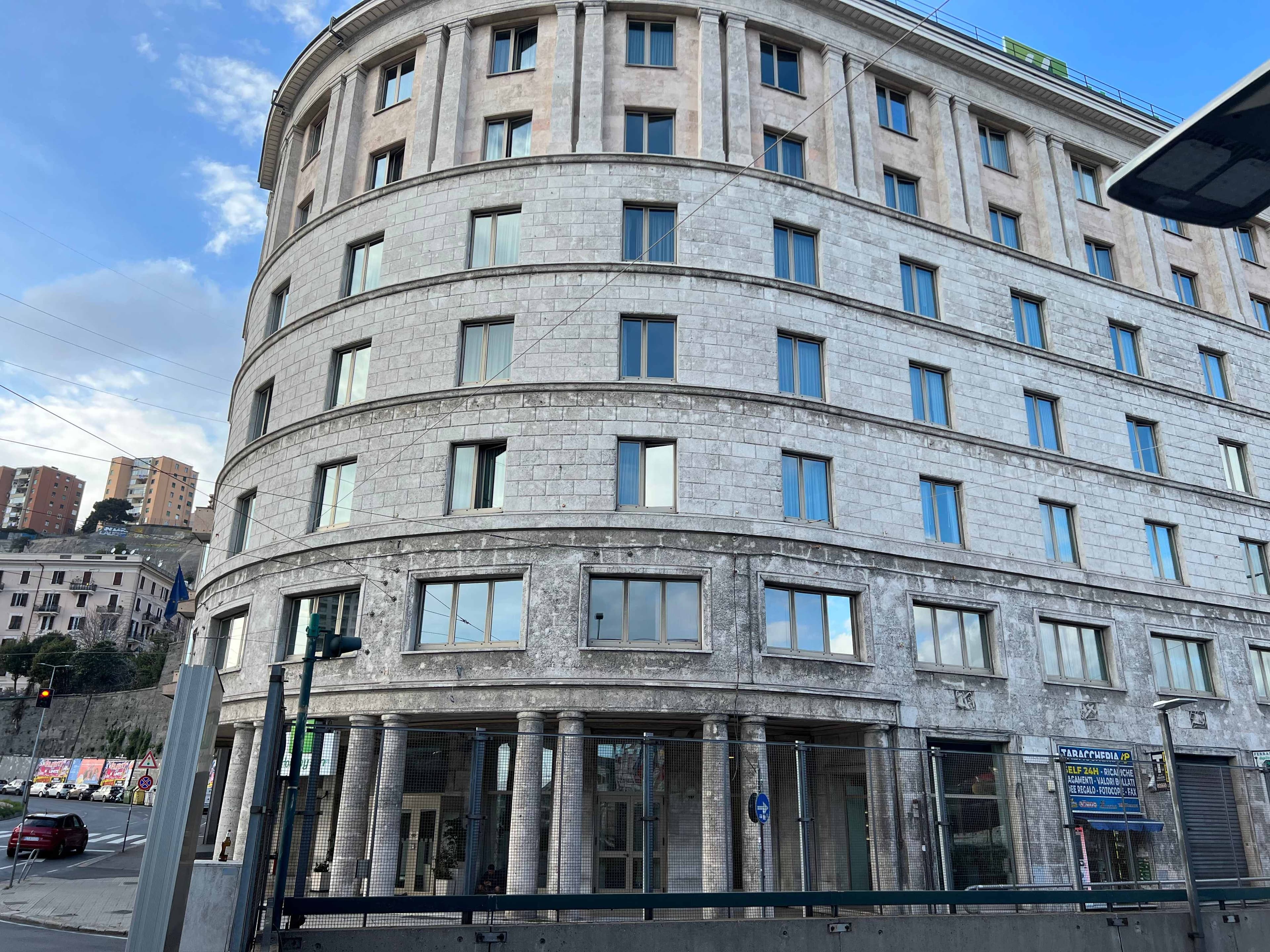 Hotel Holiday Inn Genoa City Ansicht 2