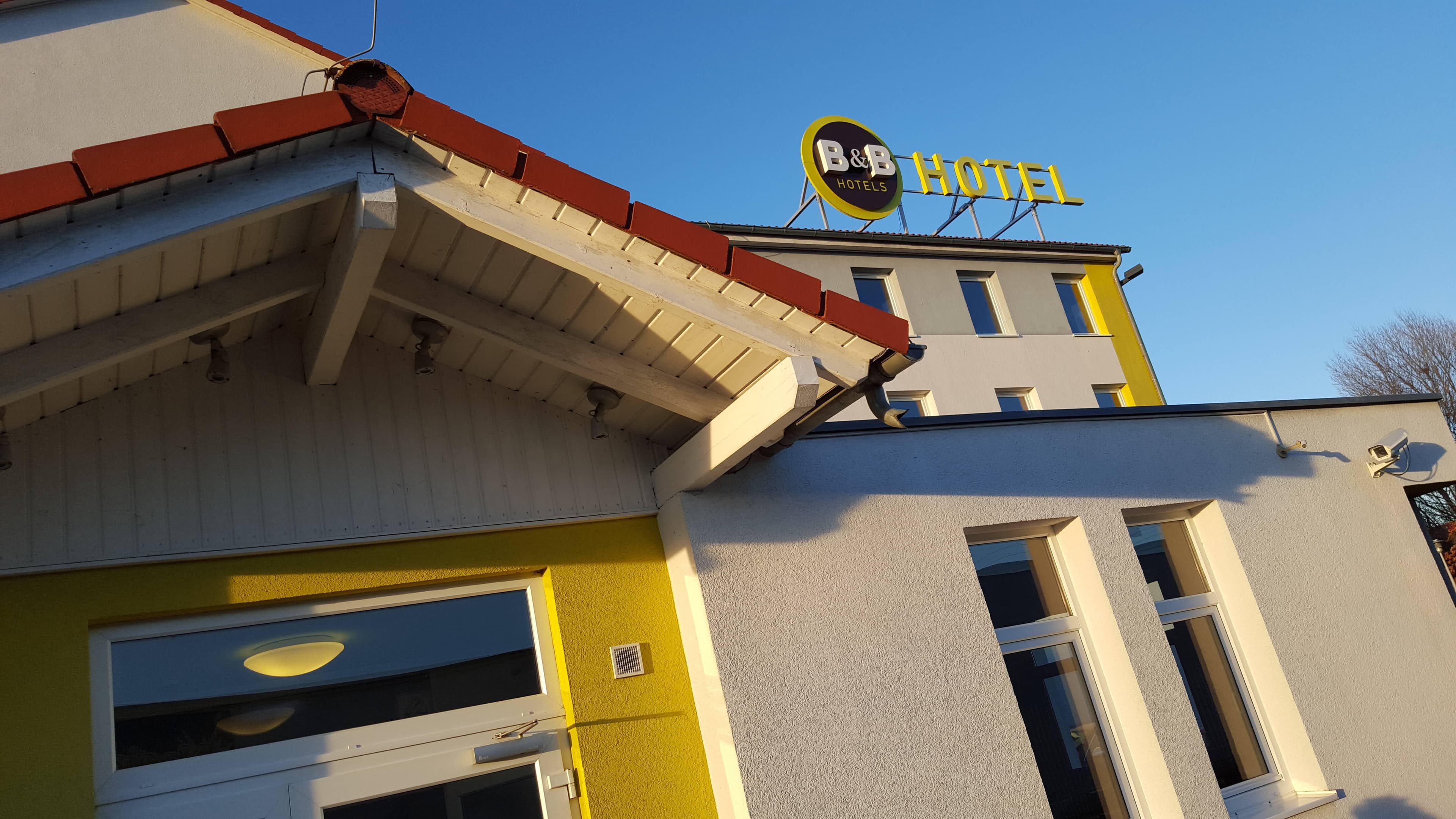 B&B Hotel Köln-Airport Ansicht 3
