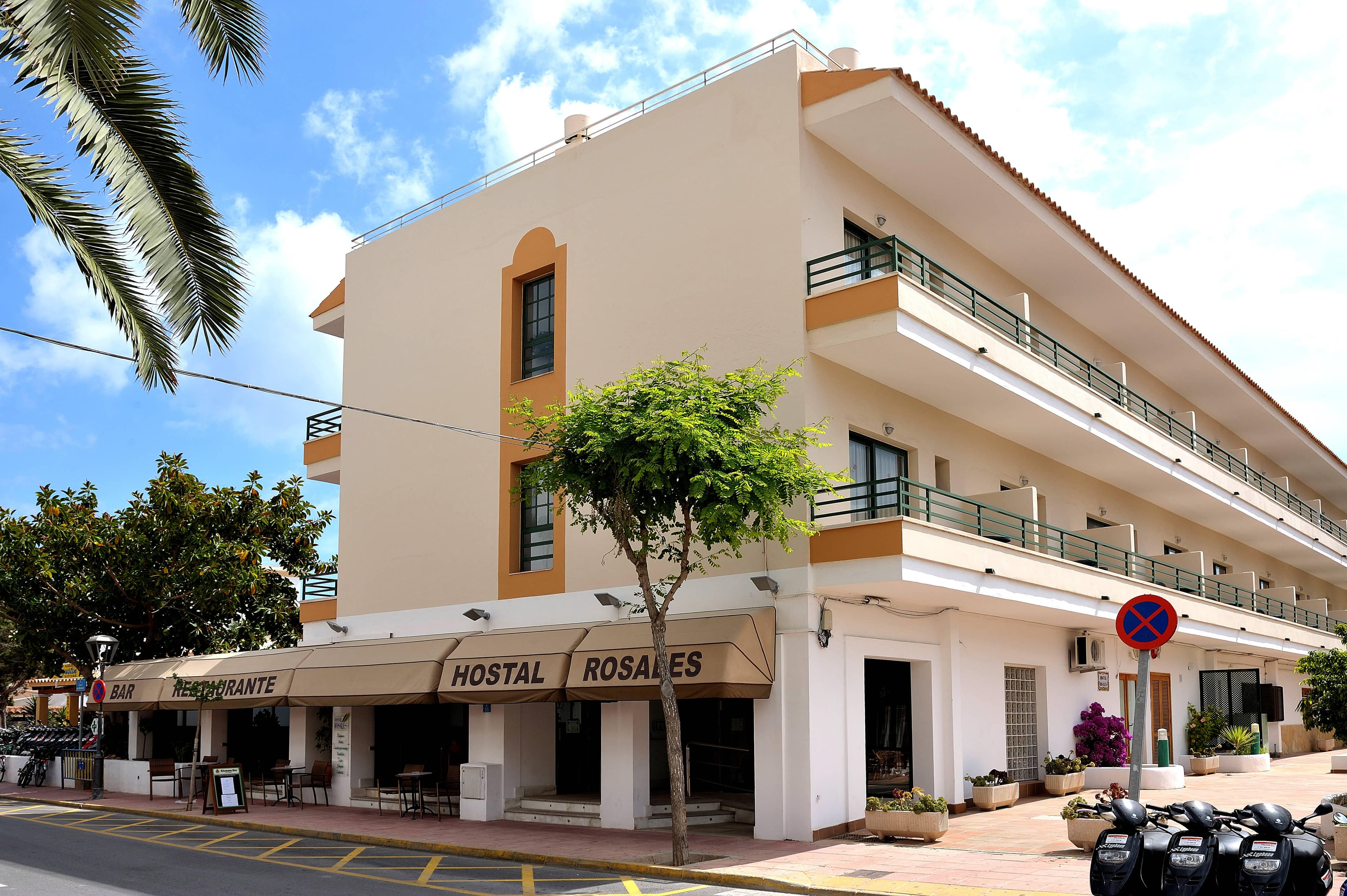 Hotel Rosales Ansicht 2
