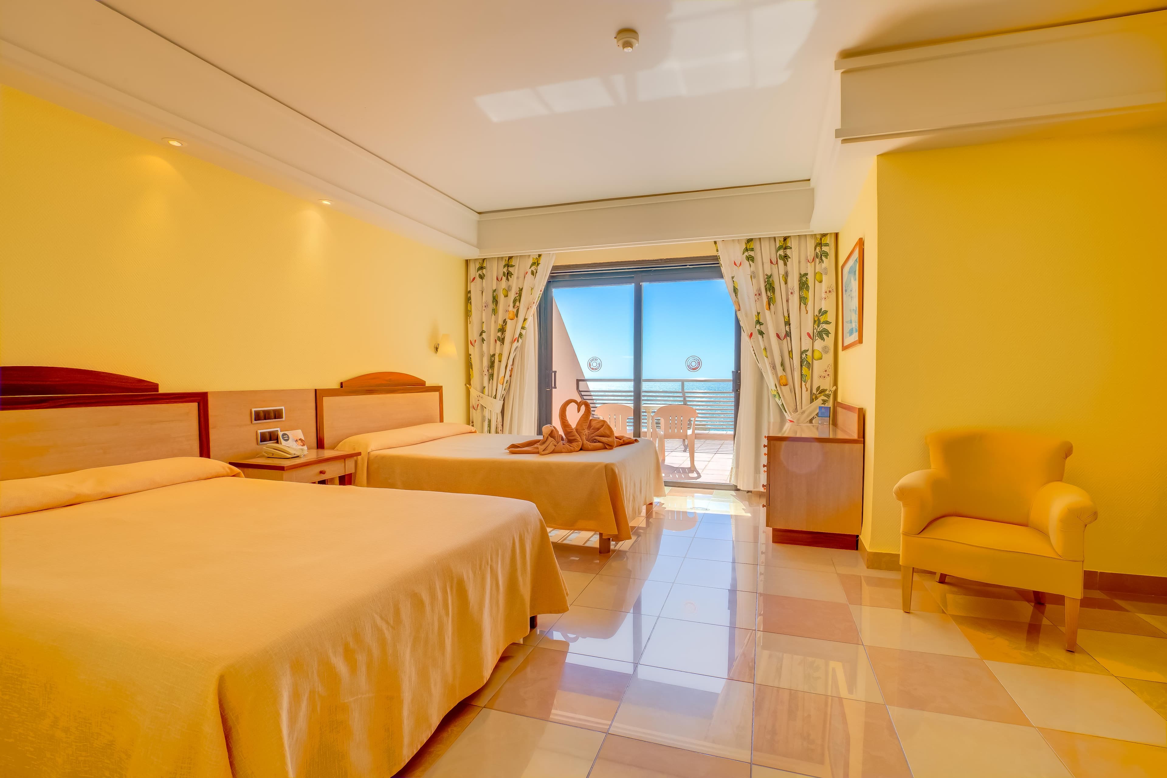 SBH Crystal Beach Hotel & Suites Ansicht 4