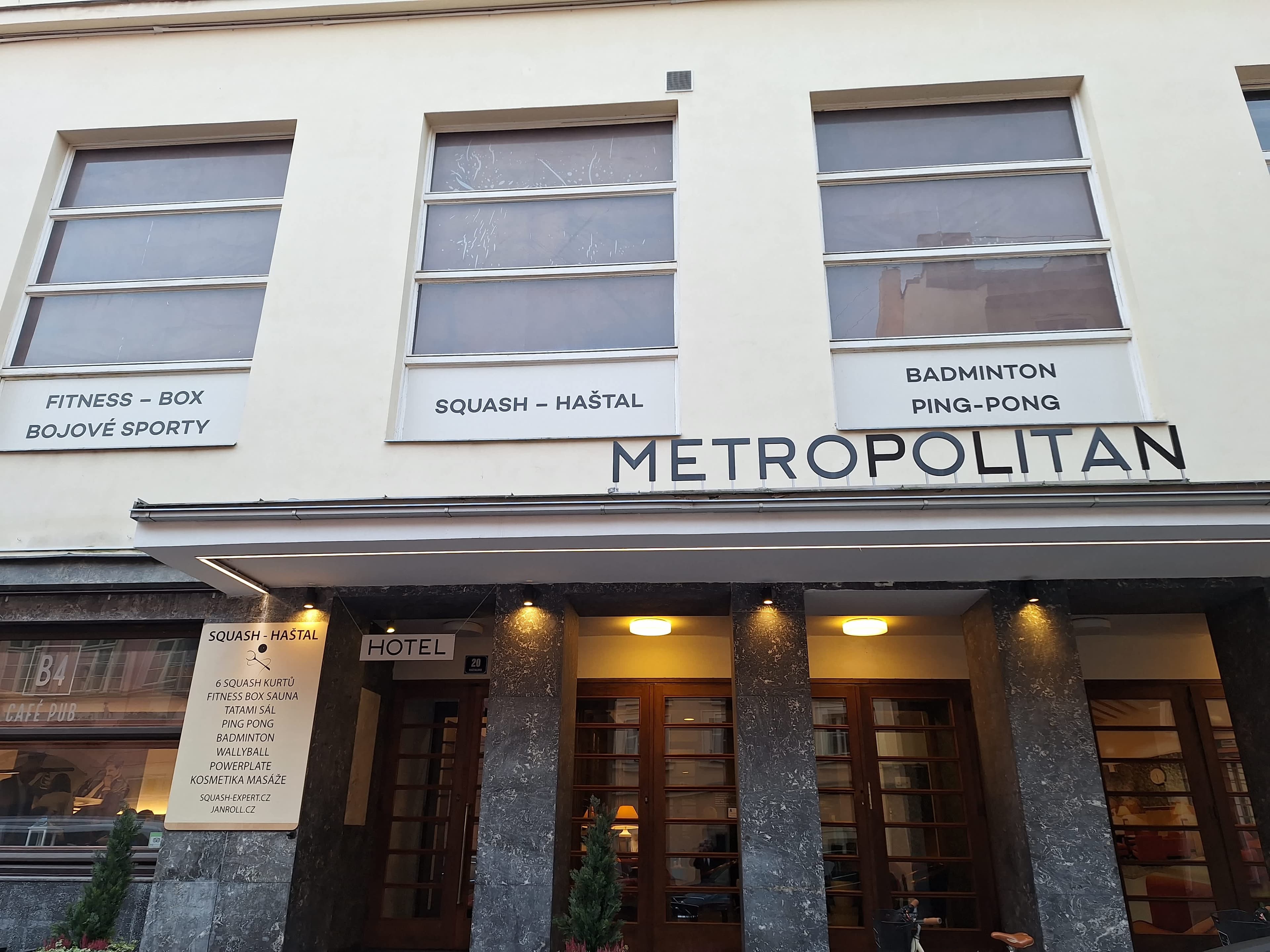 Metropolitan Old Town Hotel Ansicht 6