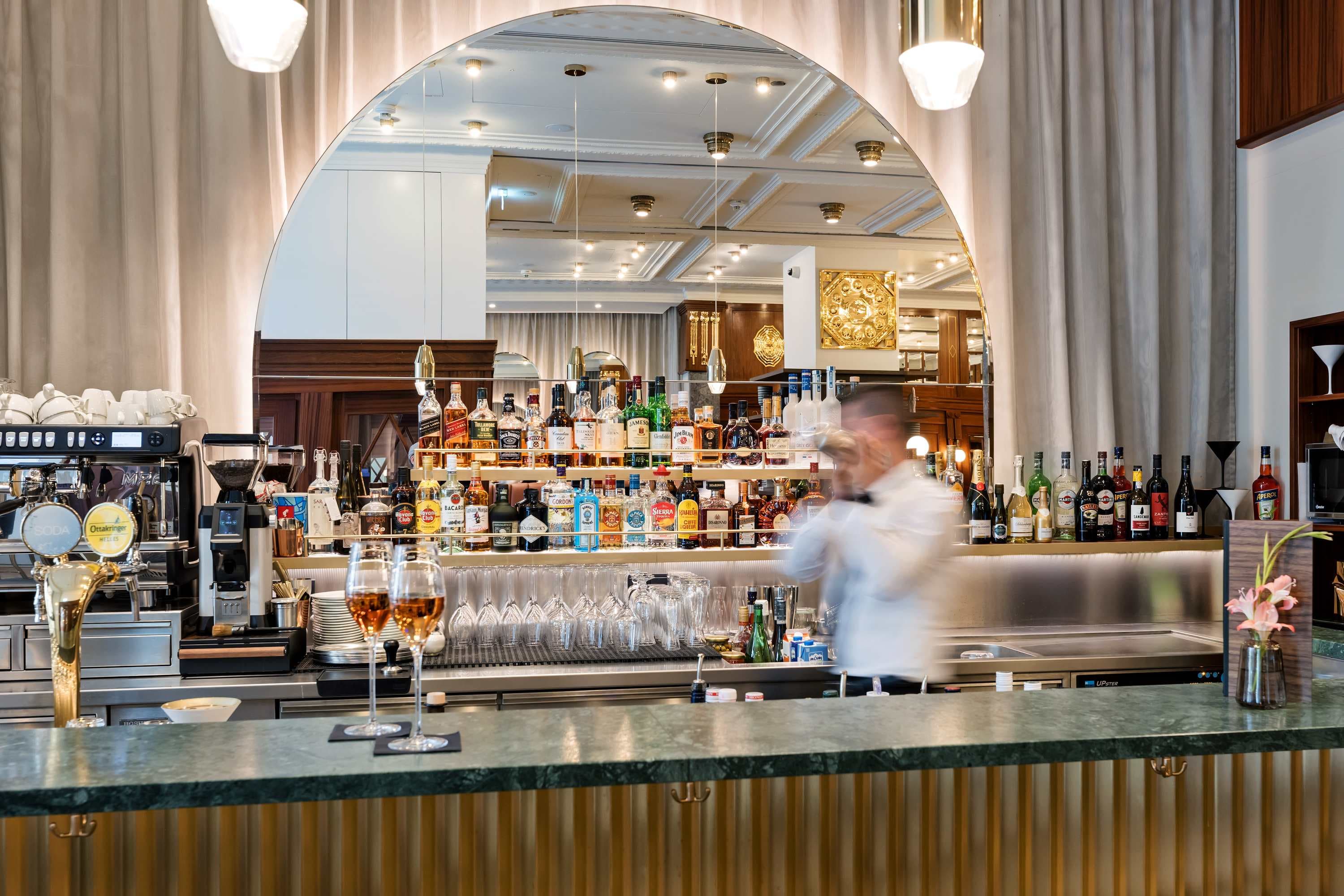 Hotel Astoria Vienna, Curio Collection by Hilton Ansicht 10