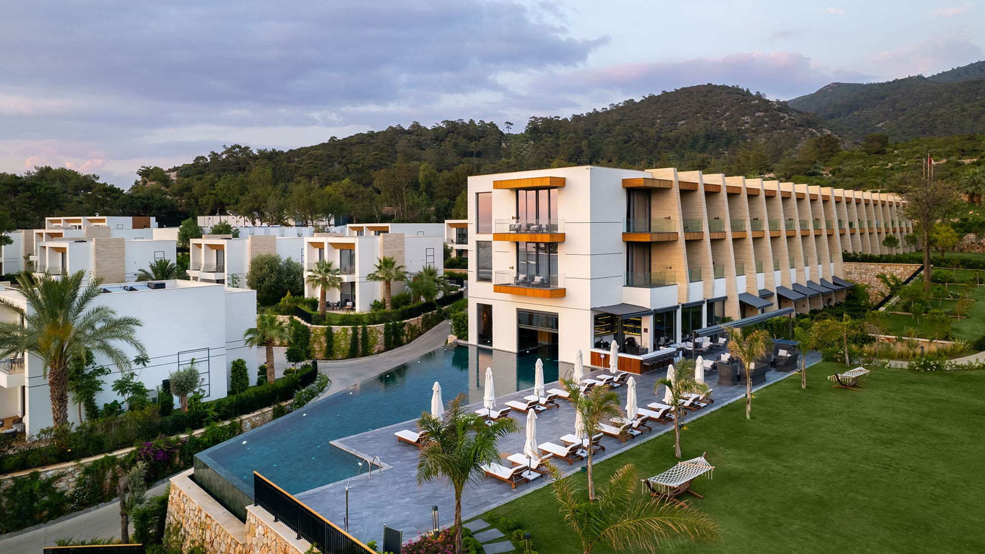The Norm Collection Door'a Bodrum Ansicht 2
