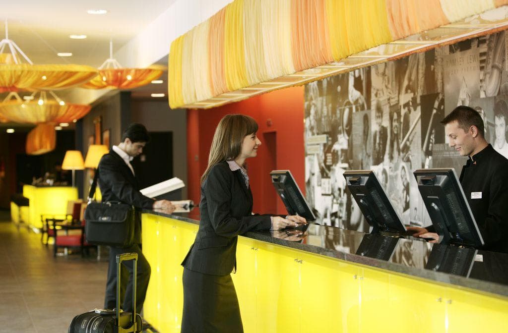 Vienna House Easy Airport Bucharest Ansicht 9
