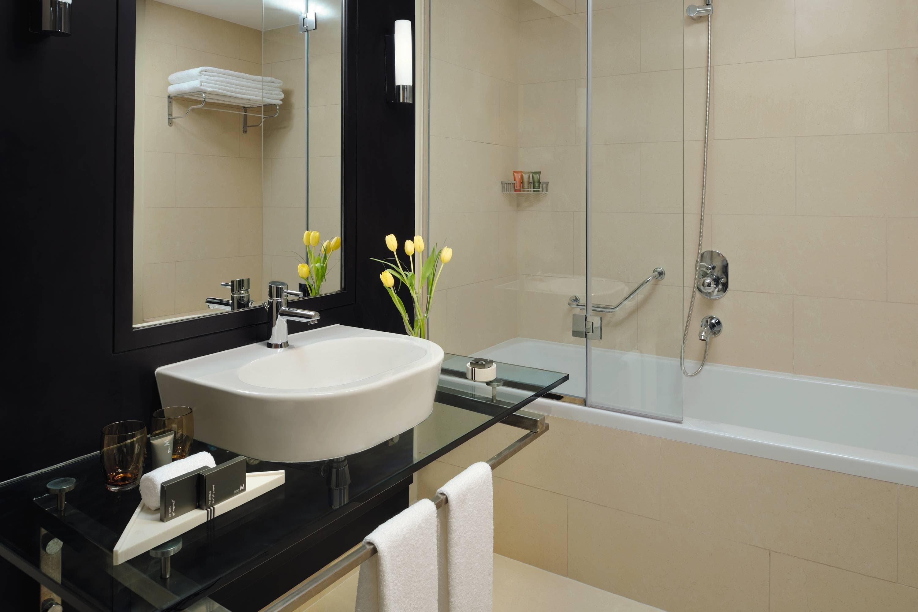 Mövenpick Hotel Jumeirah Lakes Towers Ansicht 6