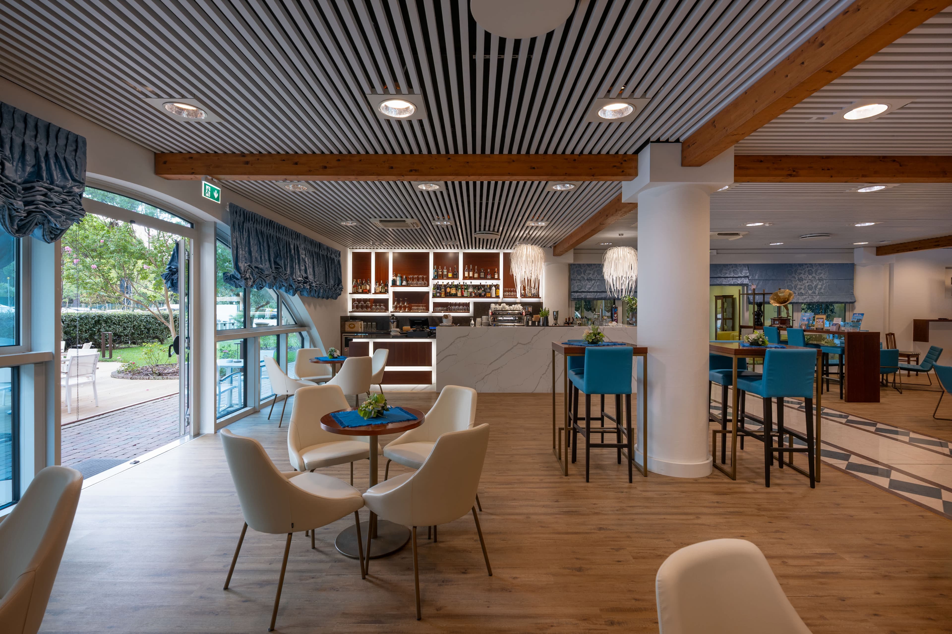 Aparthotel Holiday Ansicht 7