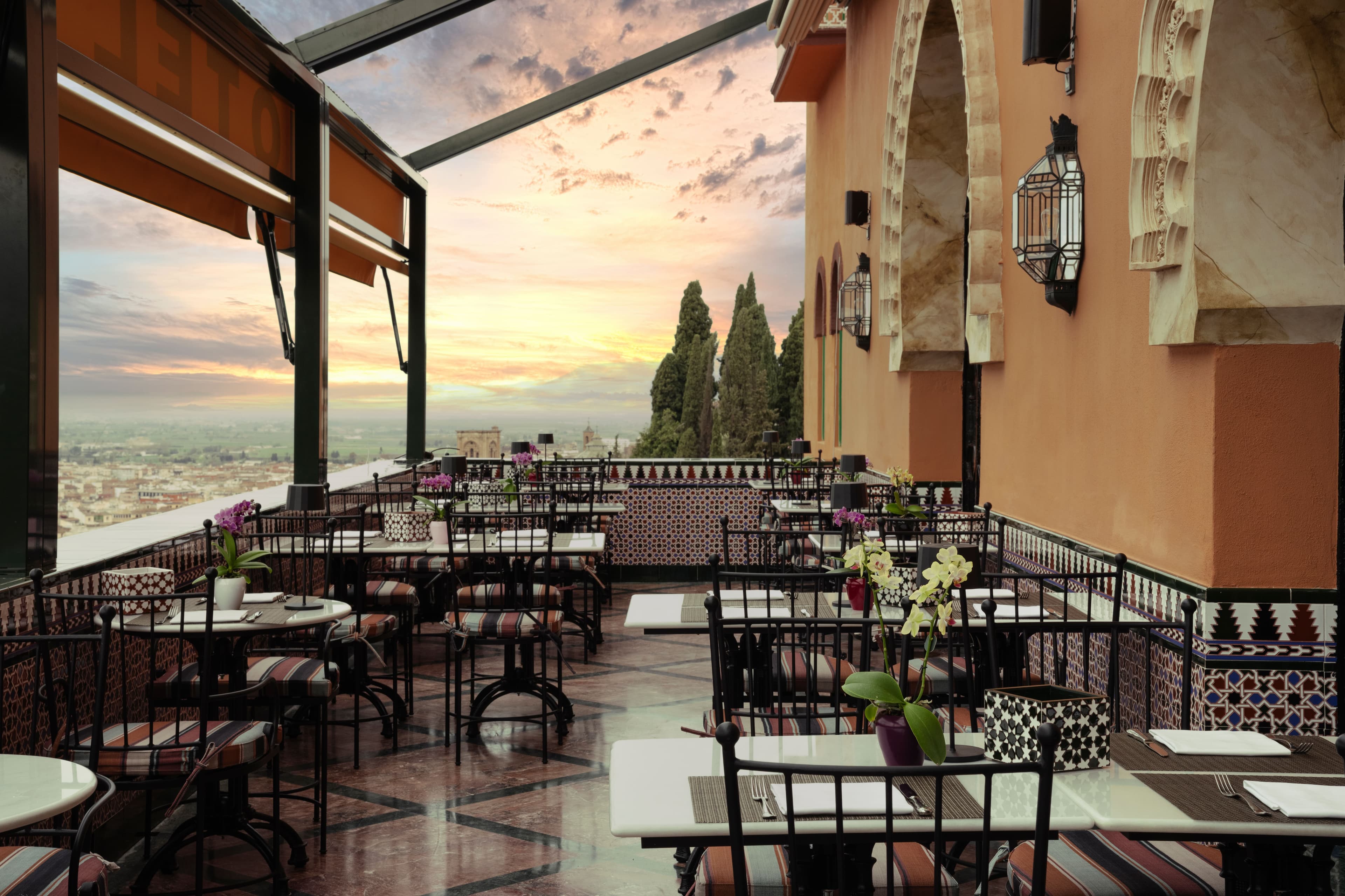 Alhambra Palace Hotel, World Hotel Luxury Ansicht 9
