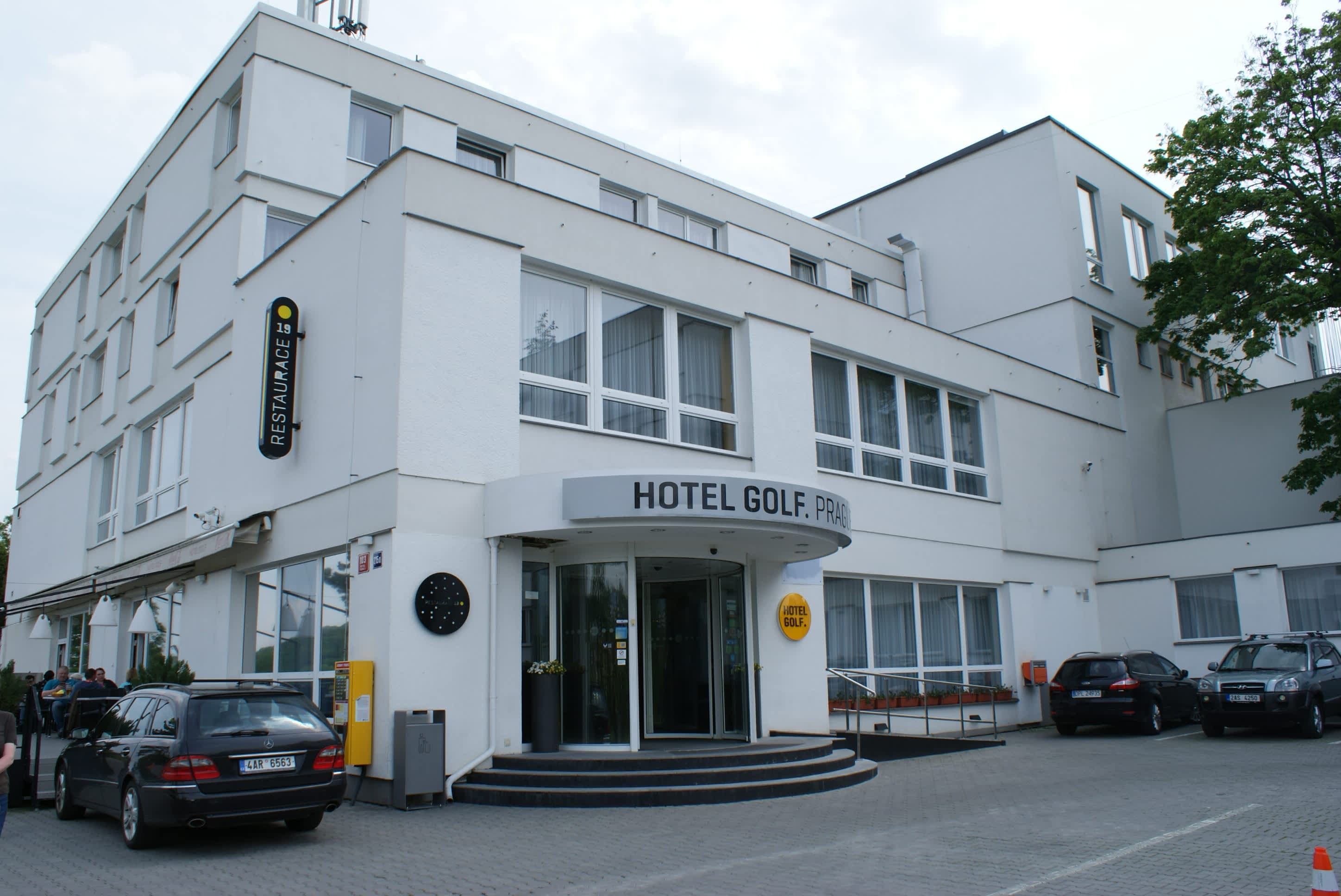 Hotel Golf Ansicht 3