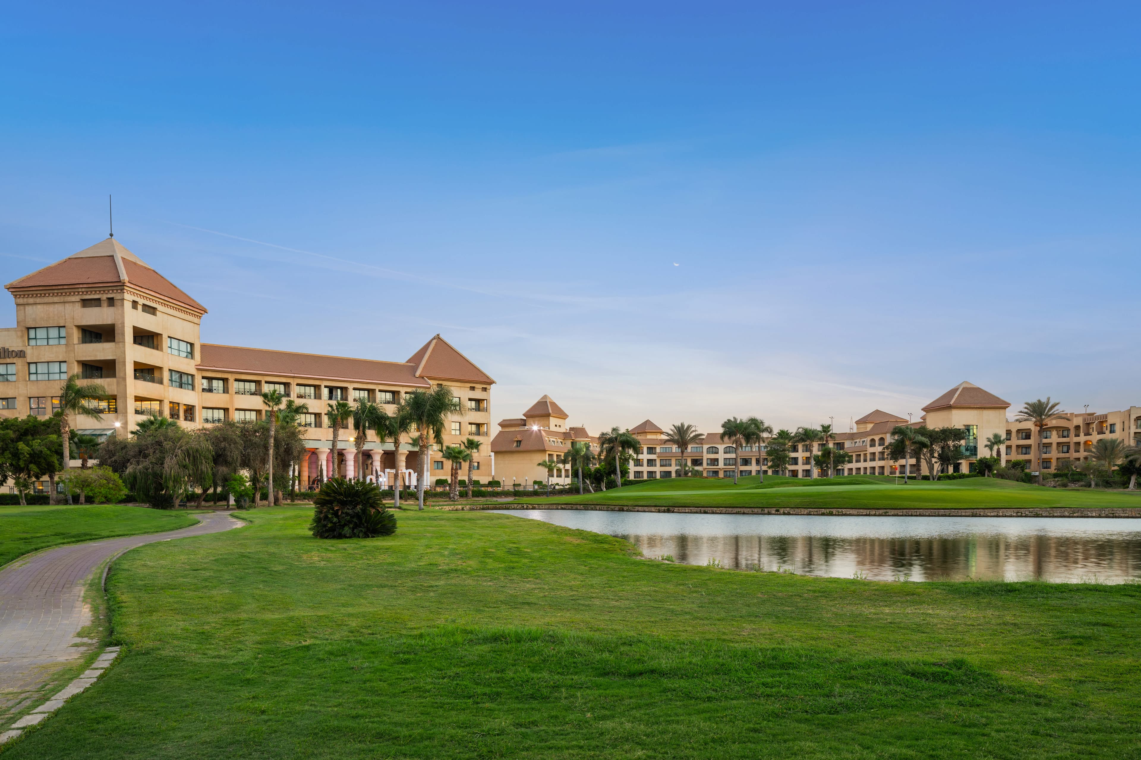 Hilton Pyramids Golf Ansicht 2