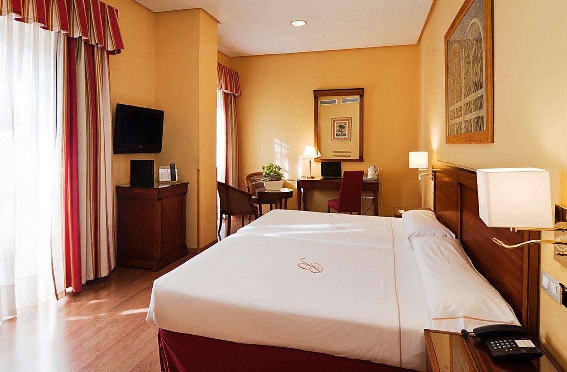 Hotel Becquer Ansicht 3