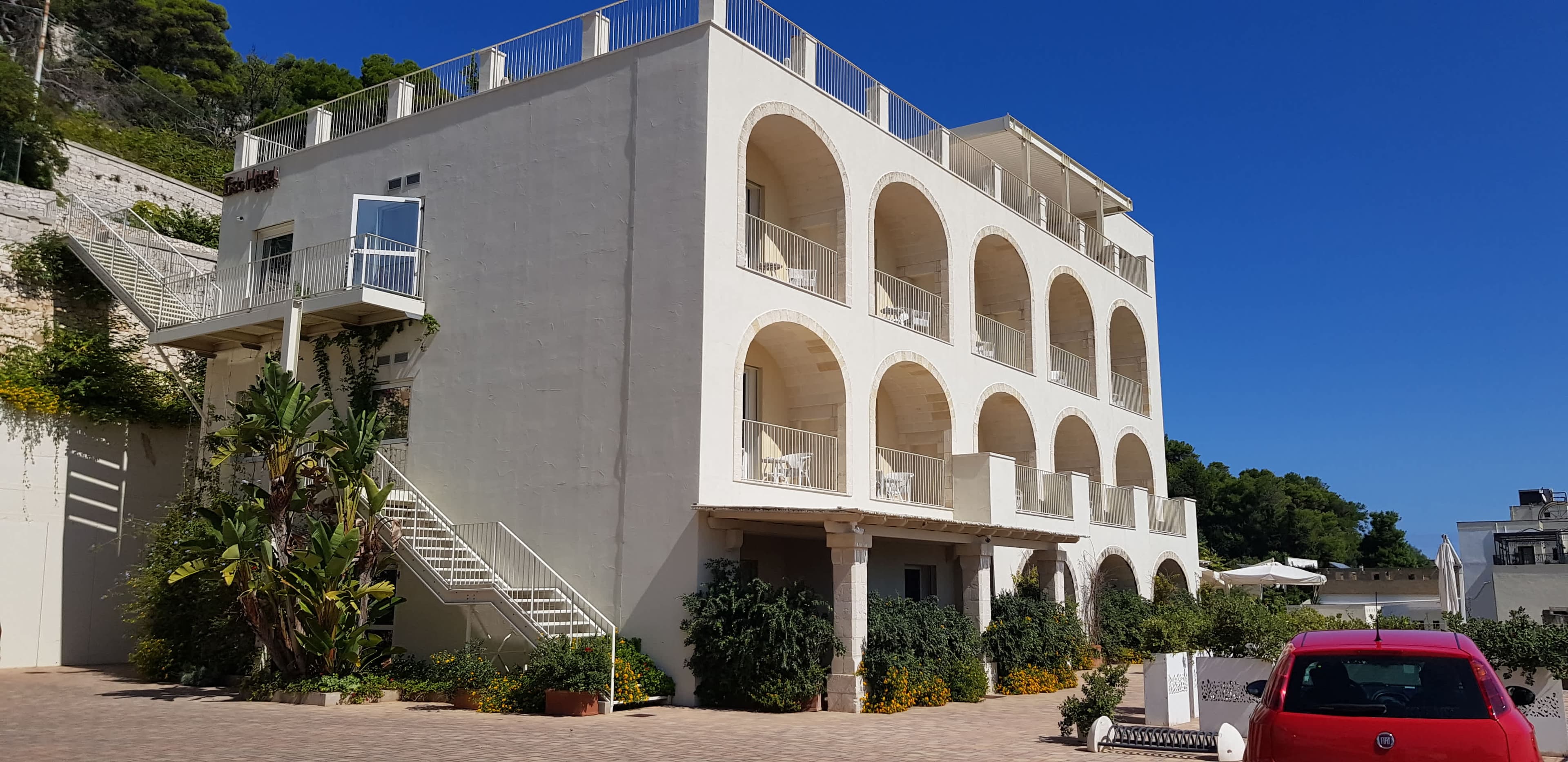 Est hotel