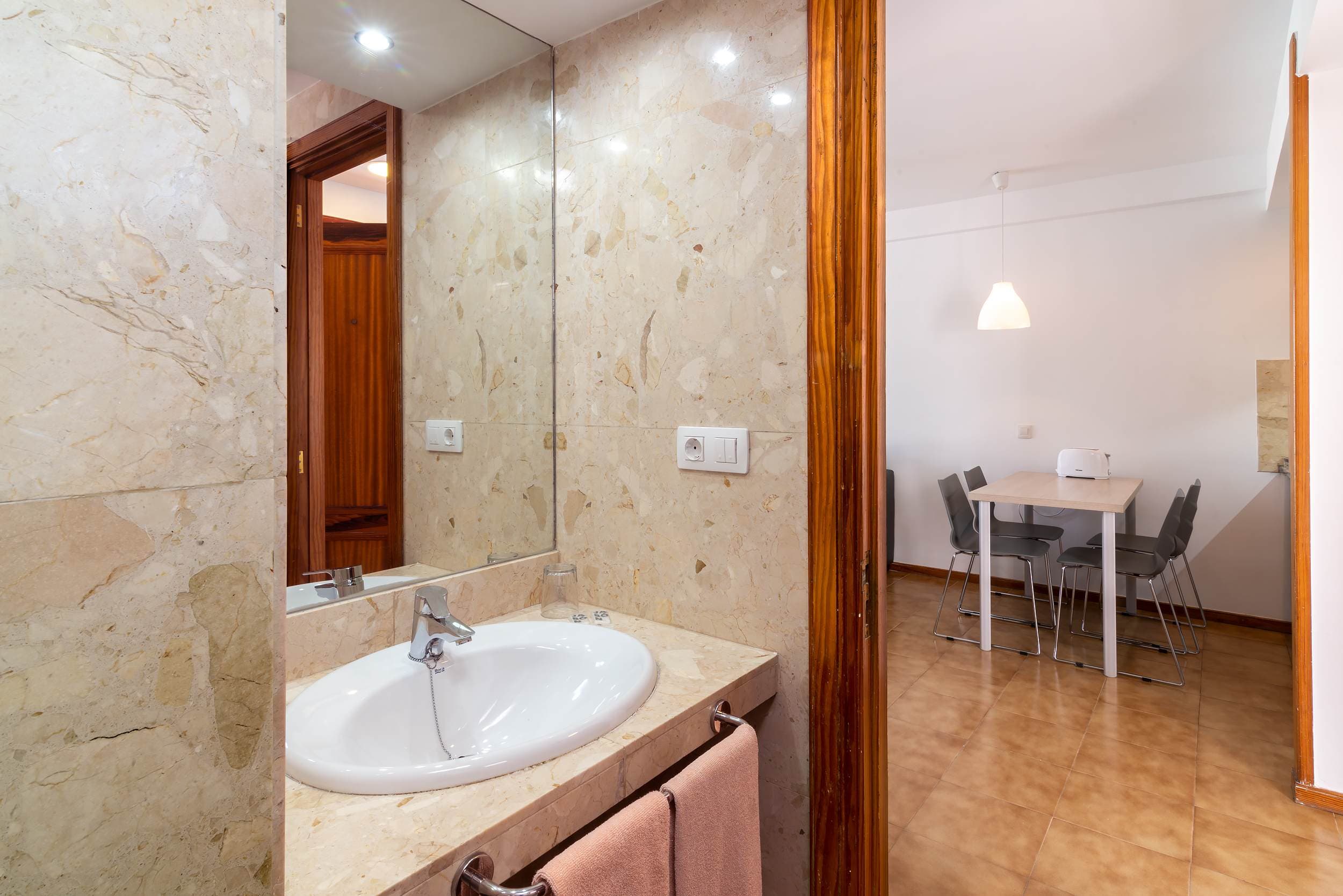 Apartamentos Montemayor Ansicht 6