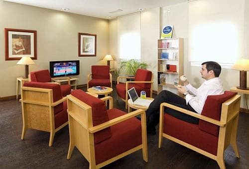 Hotel Ibis Sevilla Ansicht 3