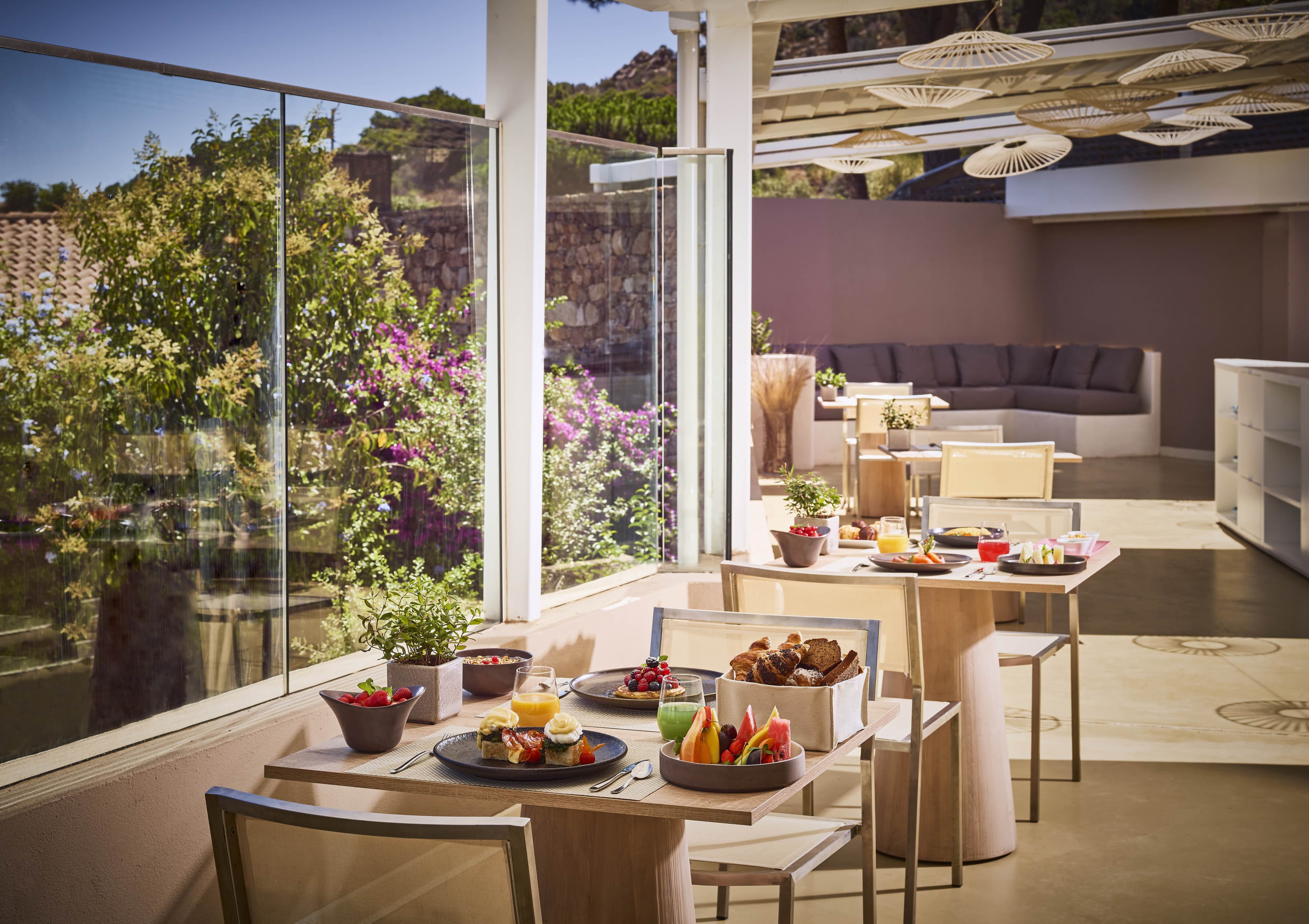 Baia di Chia Resort Sardinia, Curio Collection by Hilton Ansicht 9