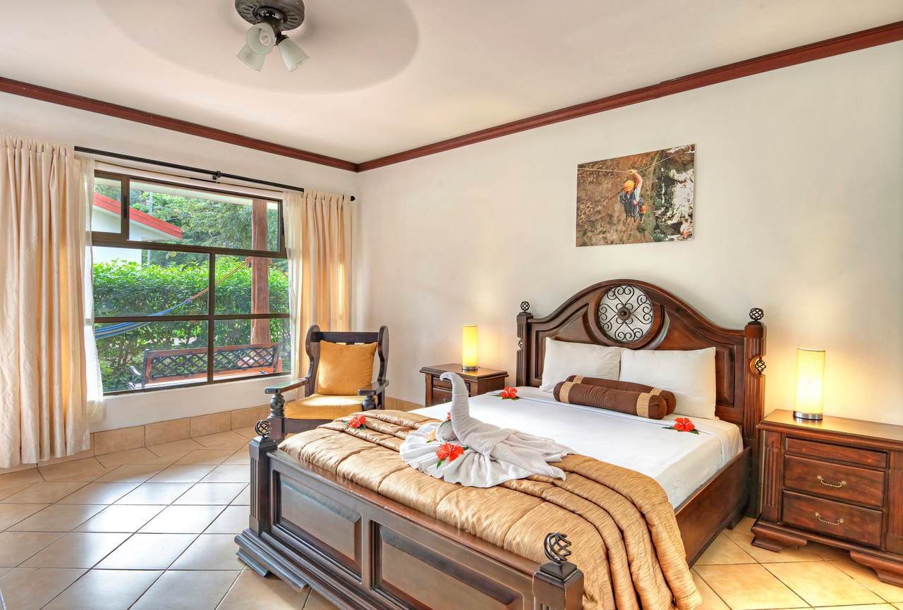 Hotel Hacienda Guachipelin Ansicht 9