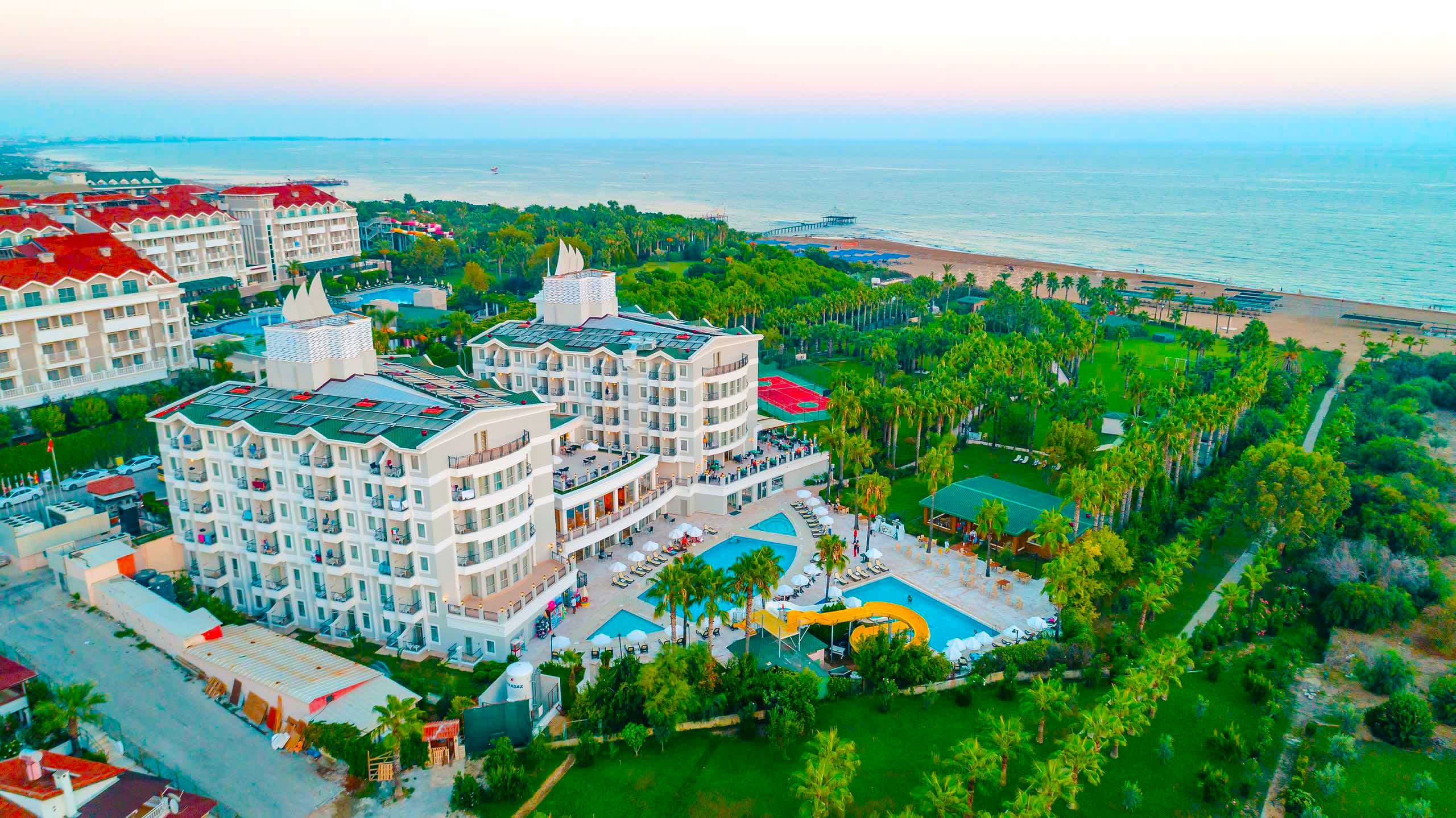 Royal Atlantis Beach Hotel