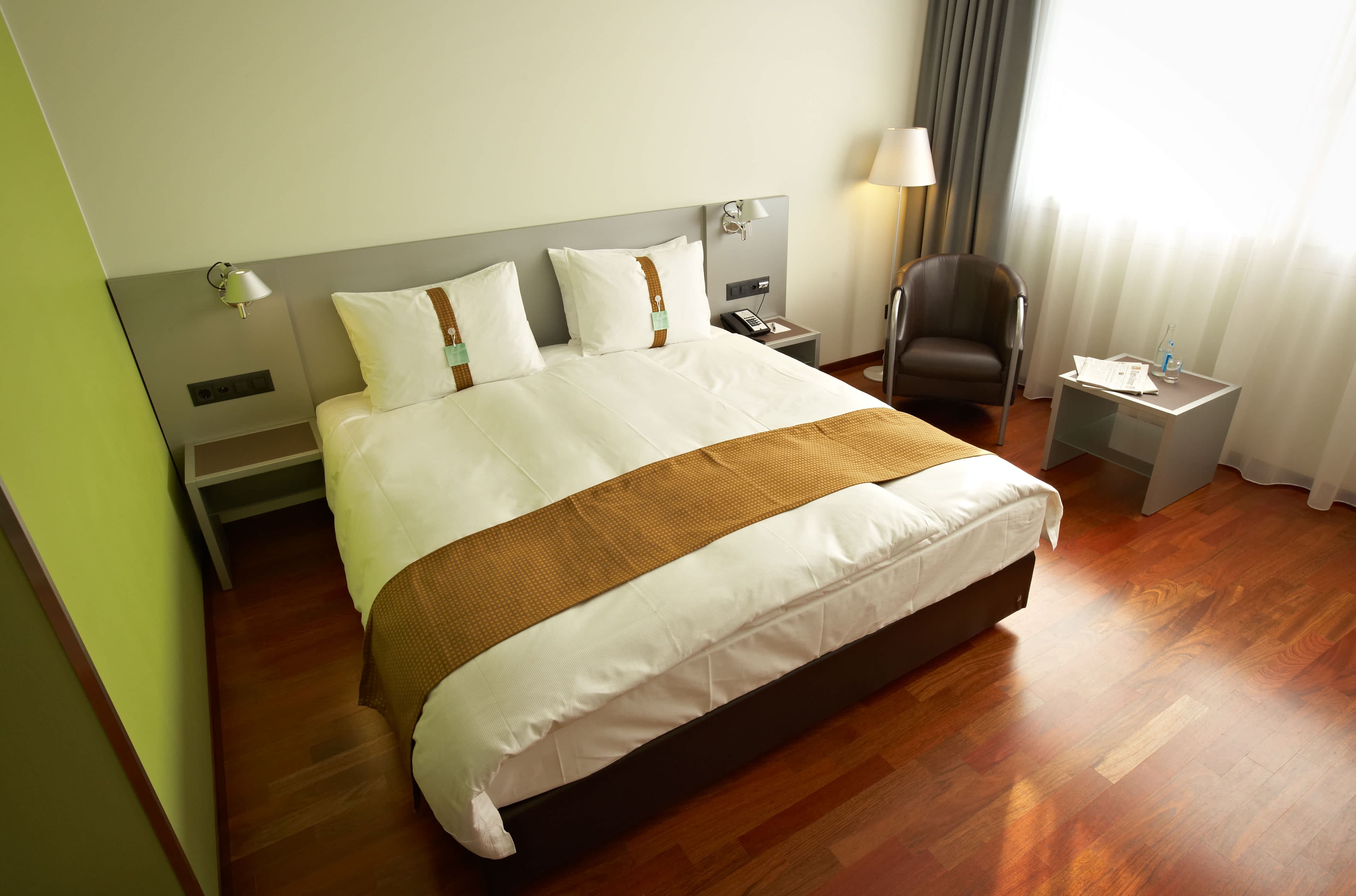 Holiday Inn Zürich - Messe Ansicht 5