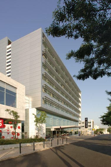 Lisboa Almada Hotel