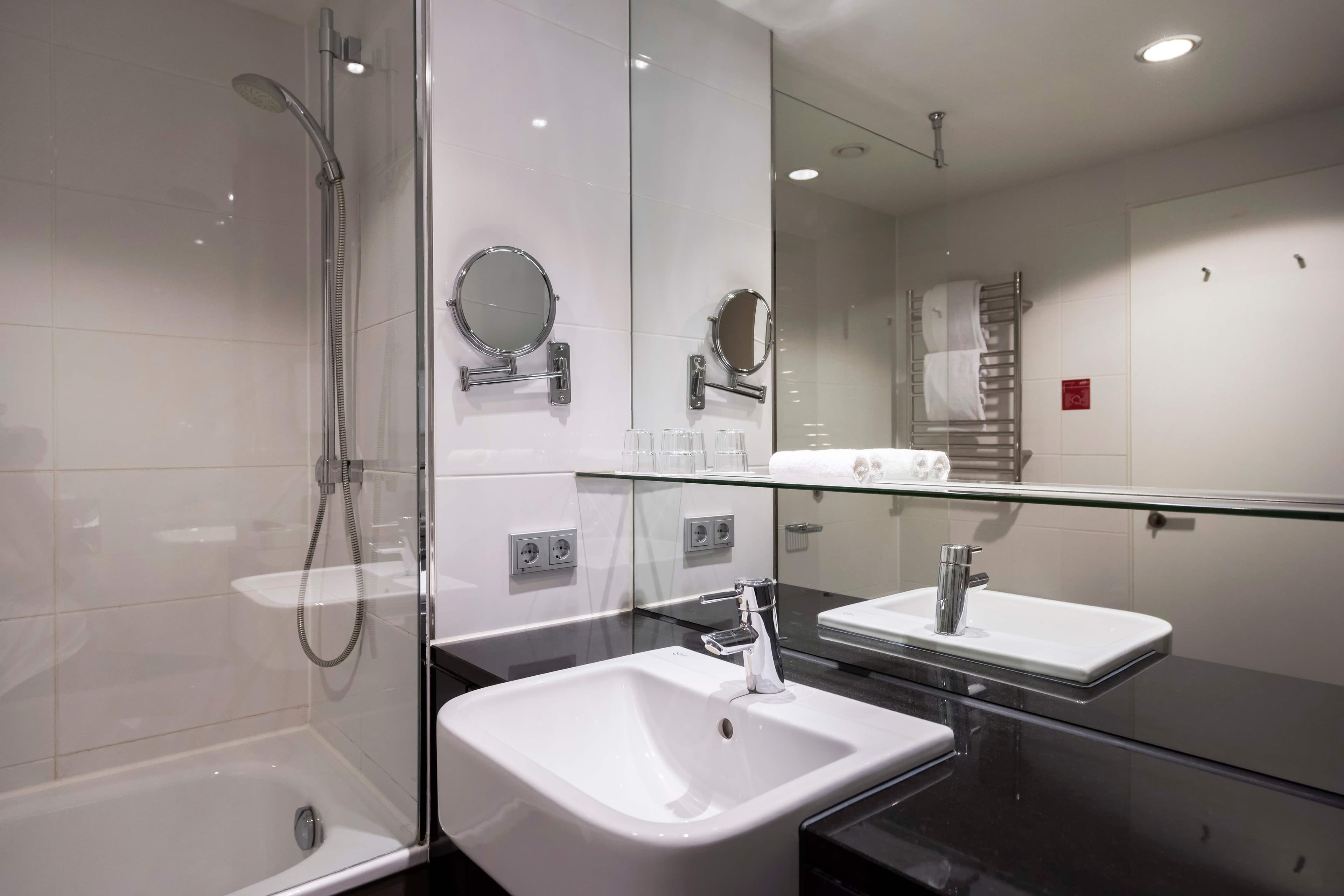 Adina Apartment Hotel Berlin Checkpoint Charlie Ansicht 5