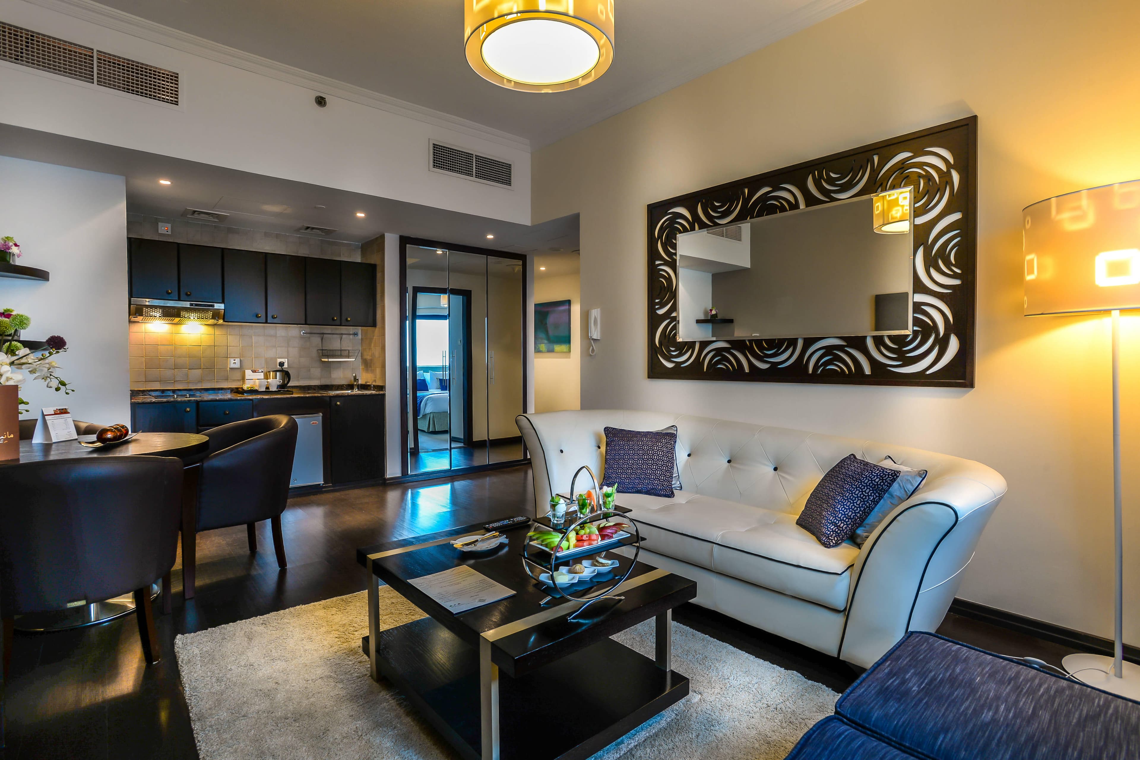 First Central Hotel Suites Ansicht 4