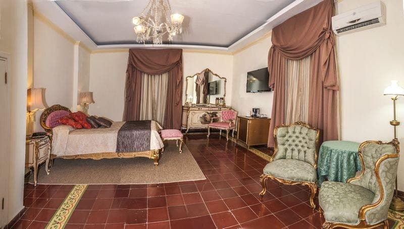 Hotel Inglaterra Ansicht 4