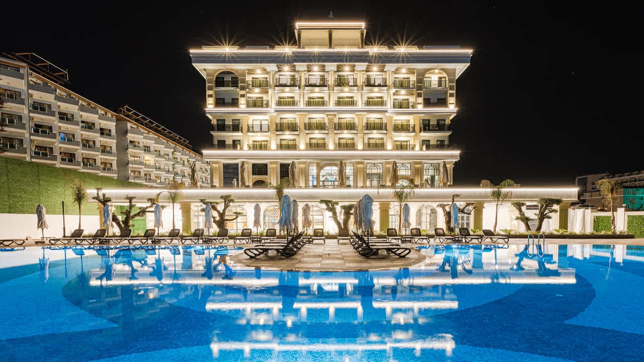 Serenity Queen Hotel