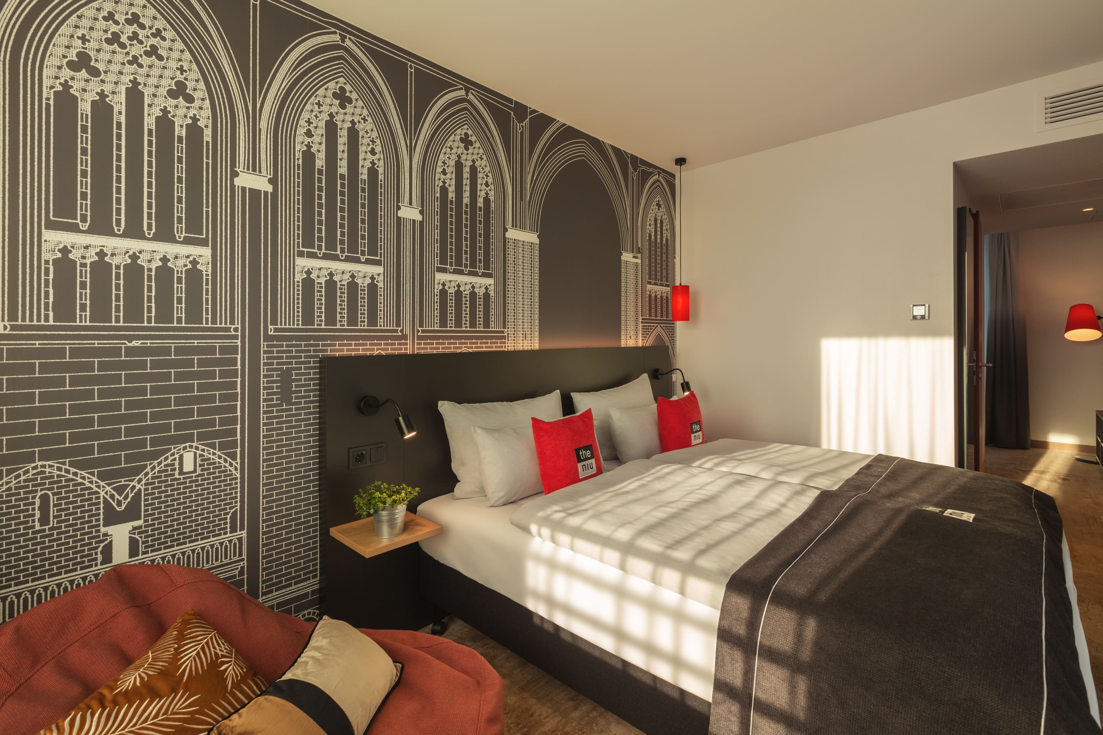 Holiday Inn - the niu, Sparrow Regensburg Ansicht 4