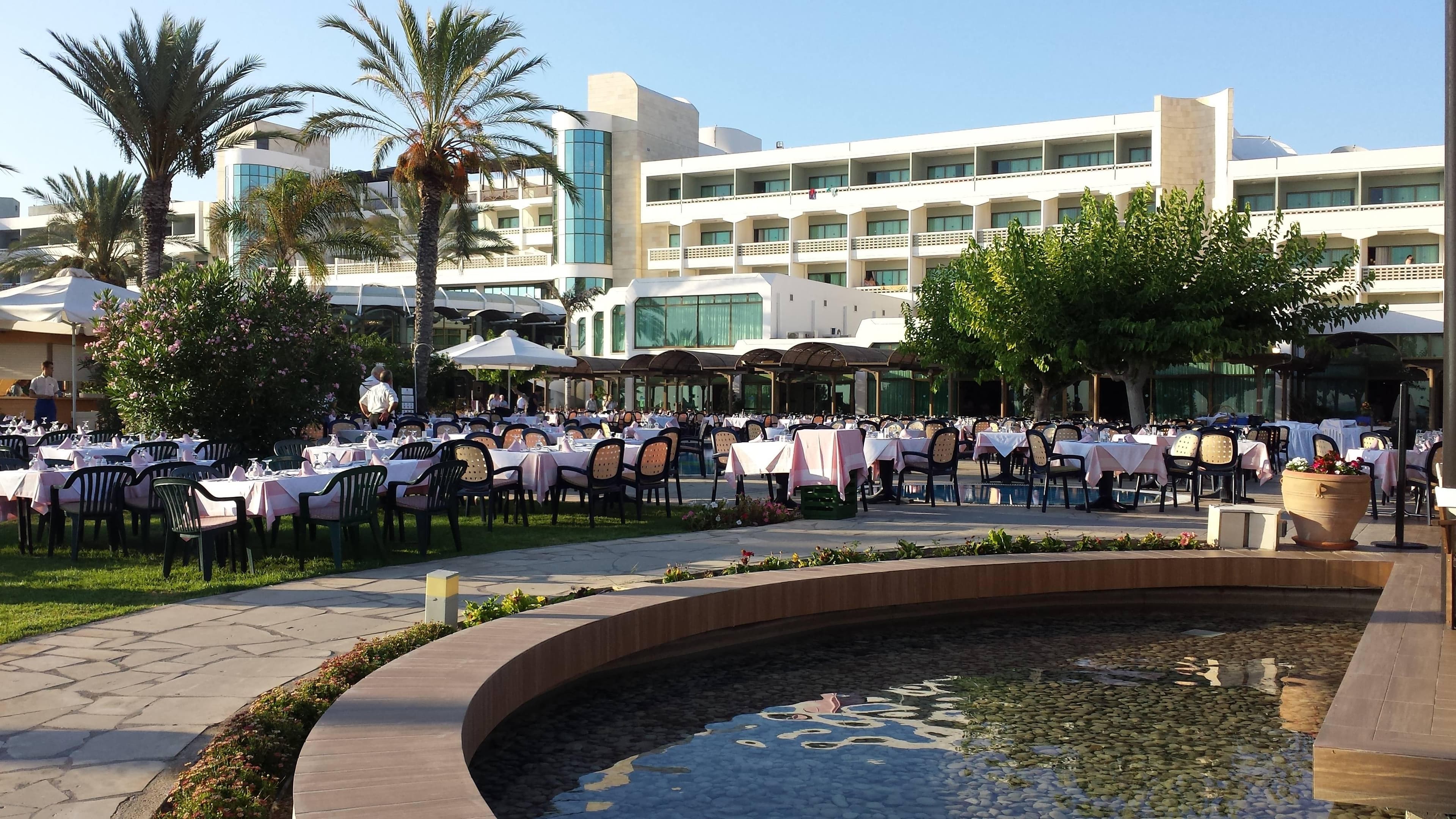 Constantinou Bros Athena Beach Hotel Ansicht 2