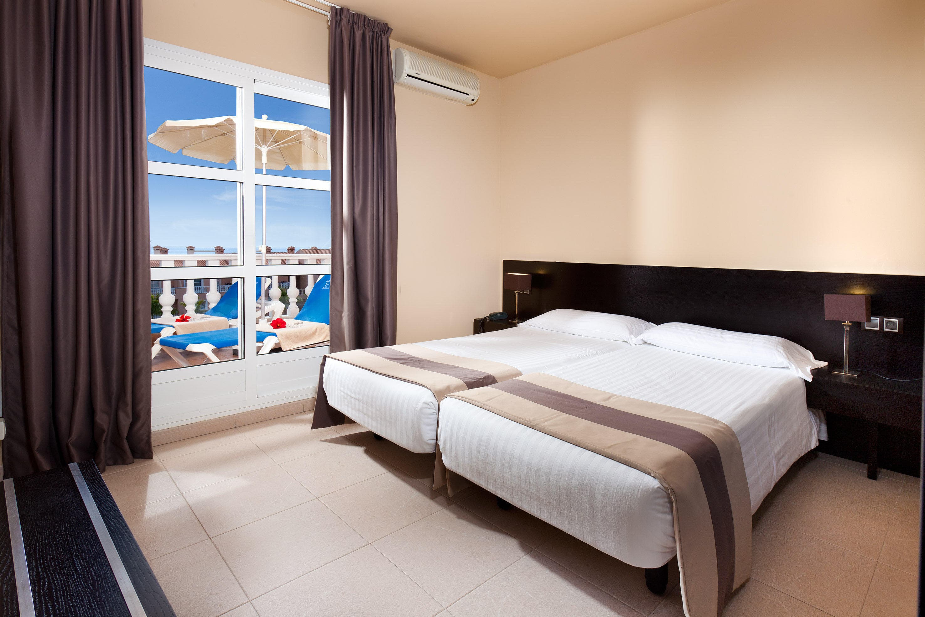 Hotel El Duque Ansicht 4