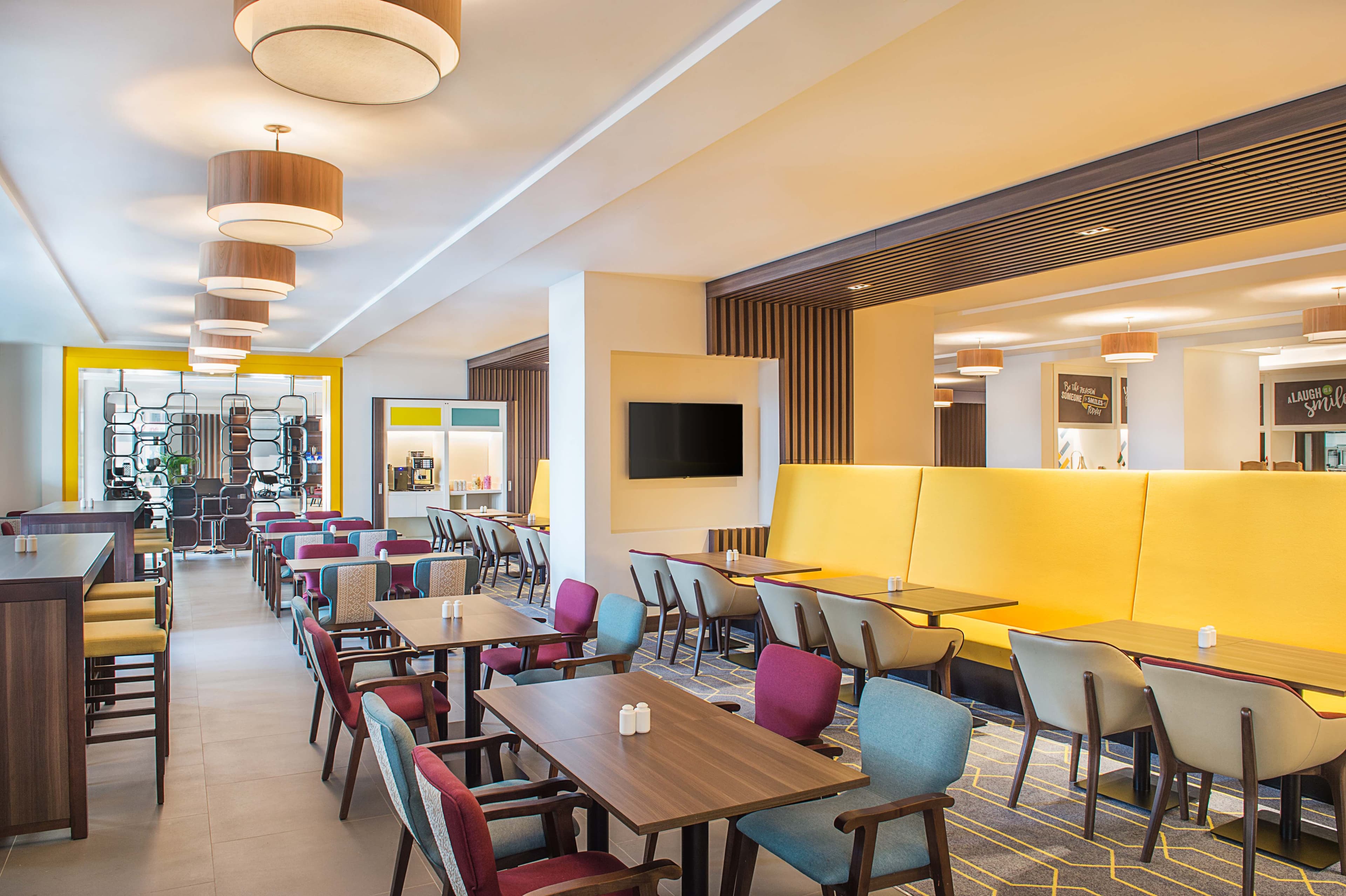 Hampton By Hilton Dubai Airport Ansicht 7