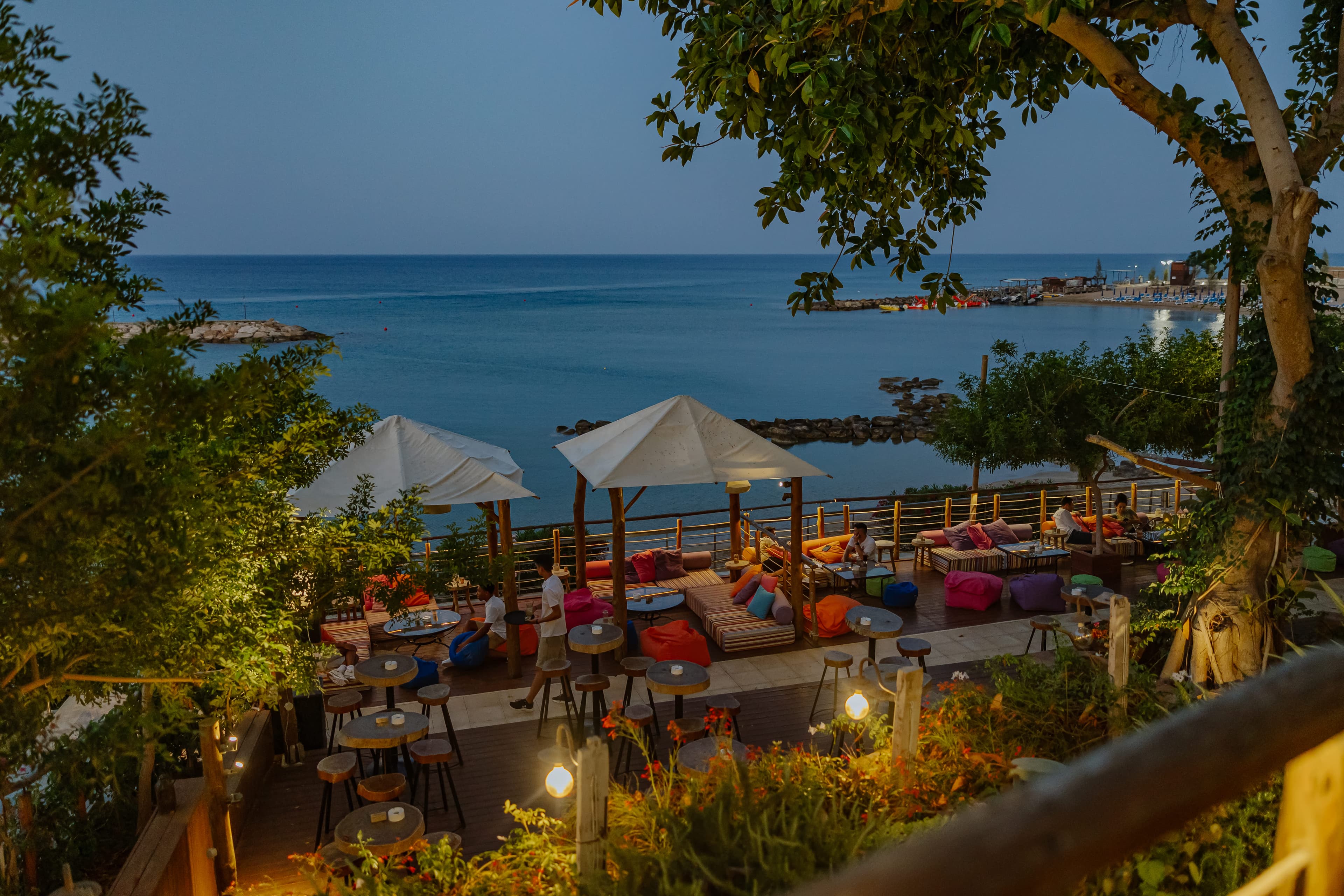 The Golden Coast Beach Hotel Ansicht 2