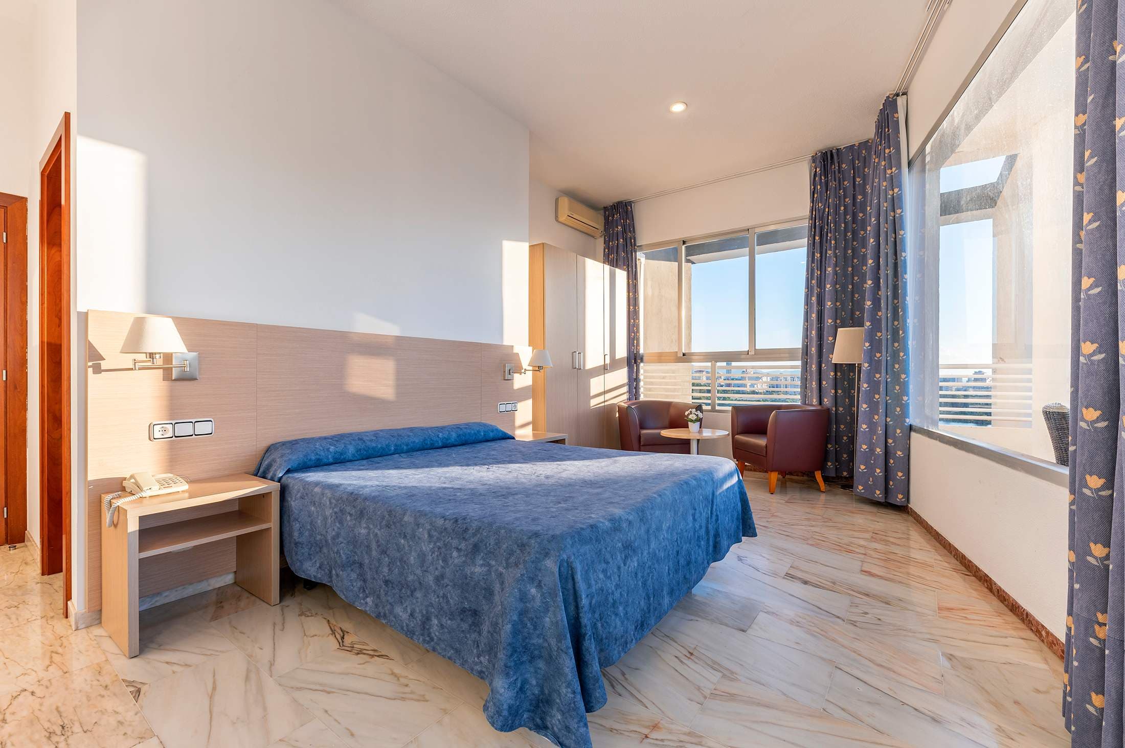 Port Europa Hotel & Aparthotel Ansicht 5