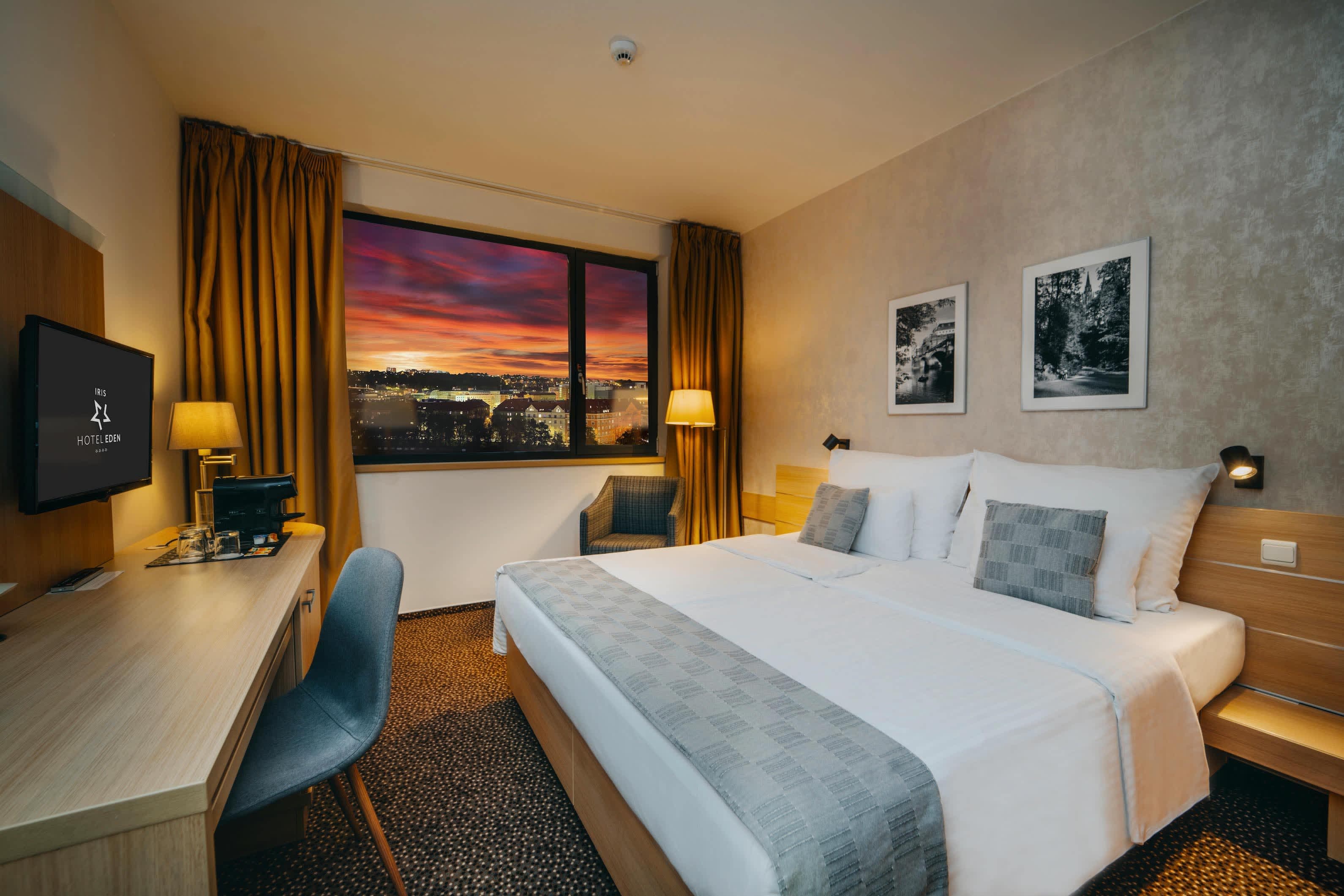 Iris Hotel Eden