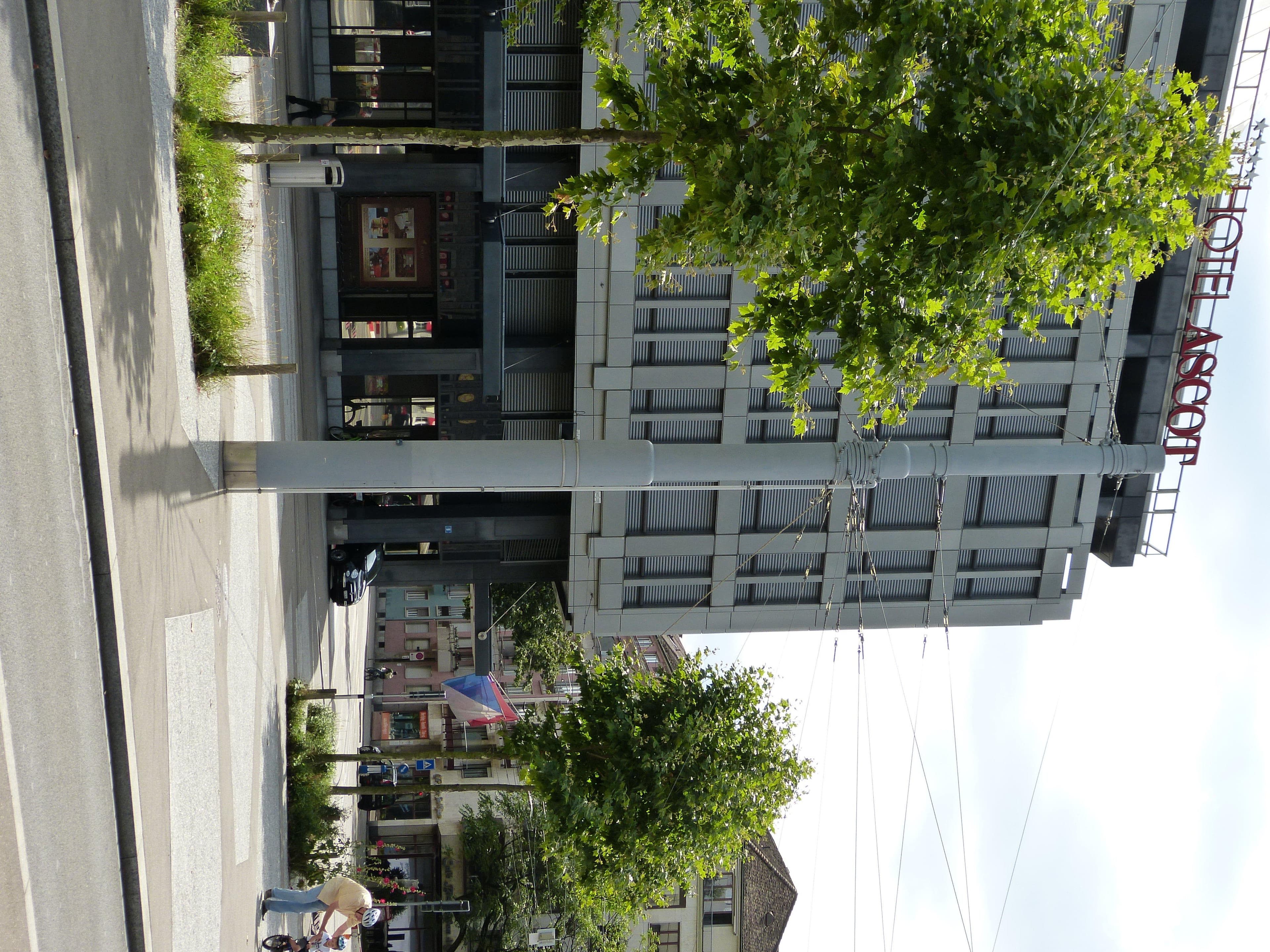 Locke am Platz Ansicht 3