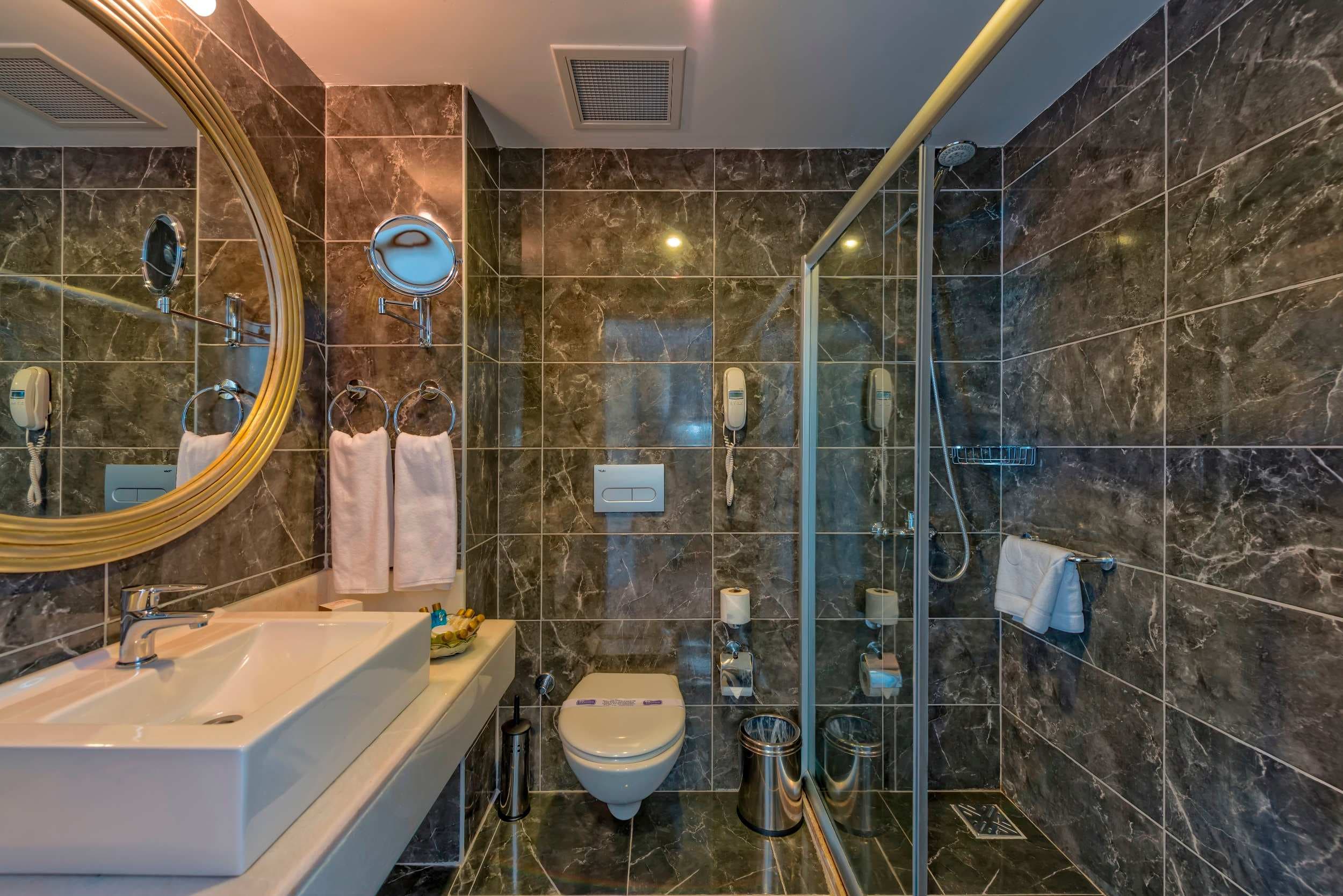 Serenis Hotel Ansicht 6