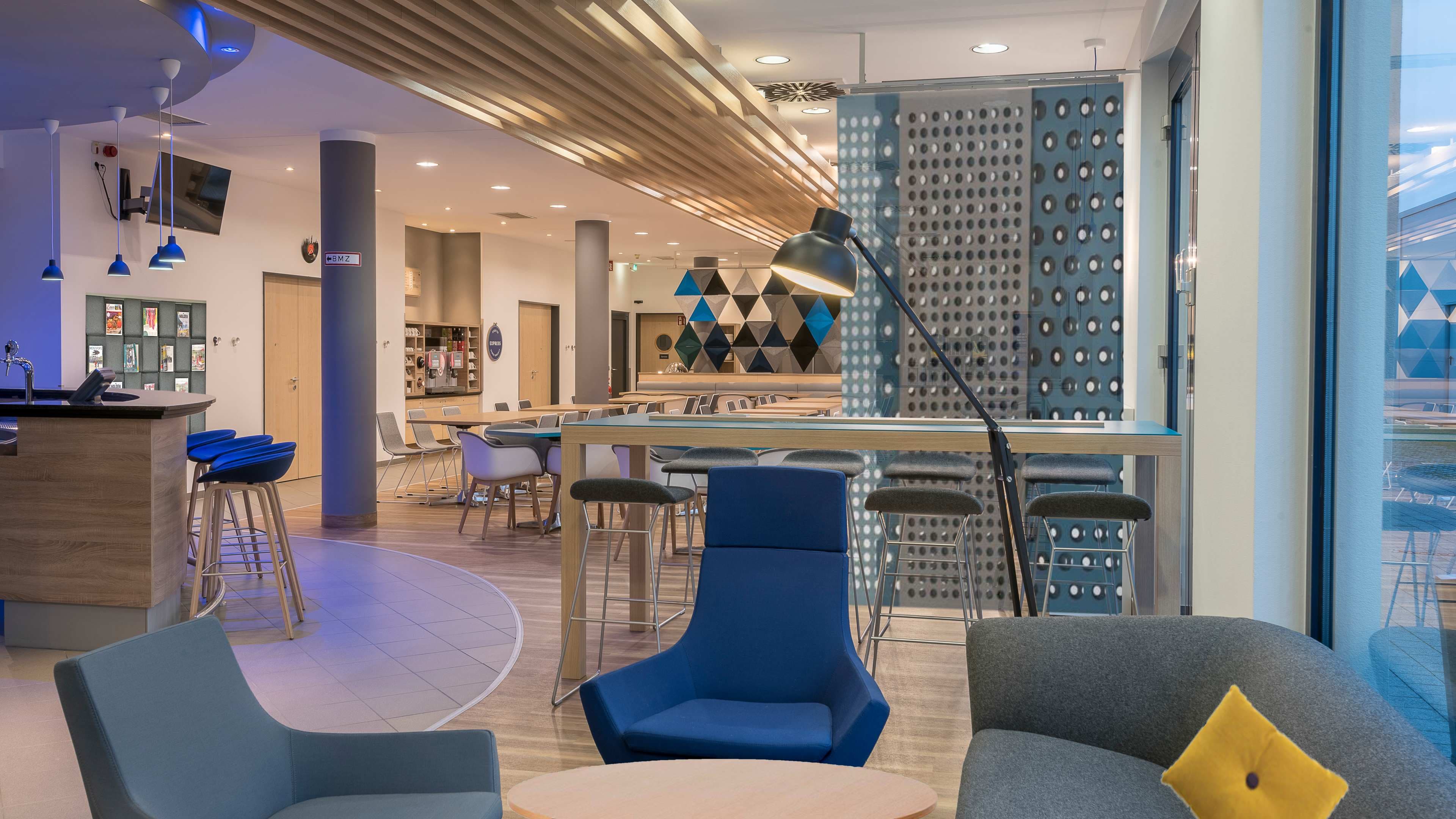 Holiday Inn Express München - Messe Ansicht 8
