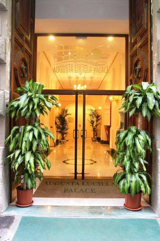 Hotel Augusta Lucilla Palace Ansicht 8