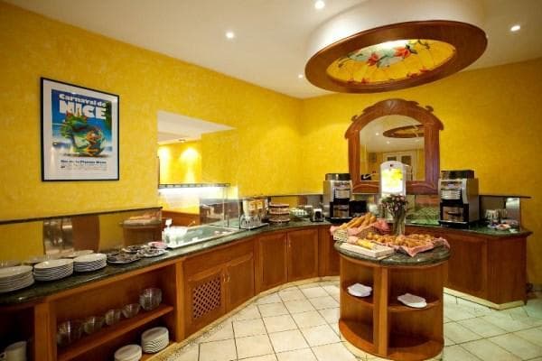 Hotel Univers Ansicht 9