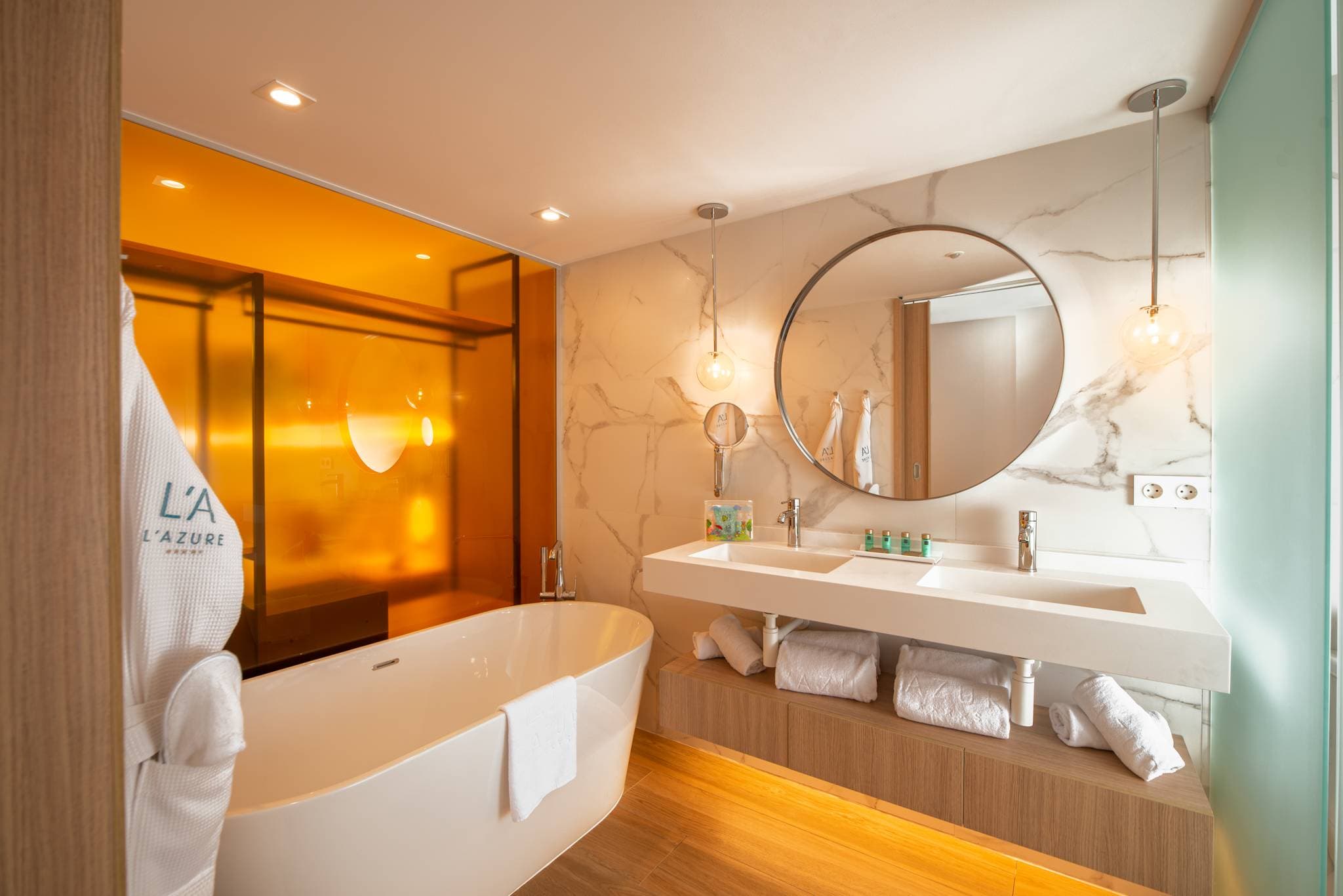 L’Azure Hotel Ansicht 6