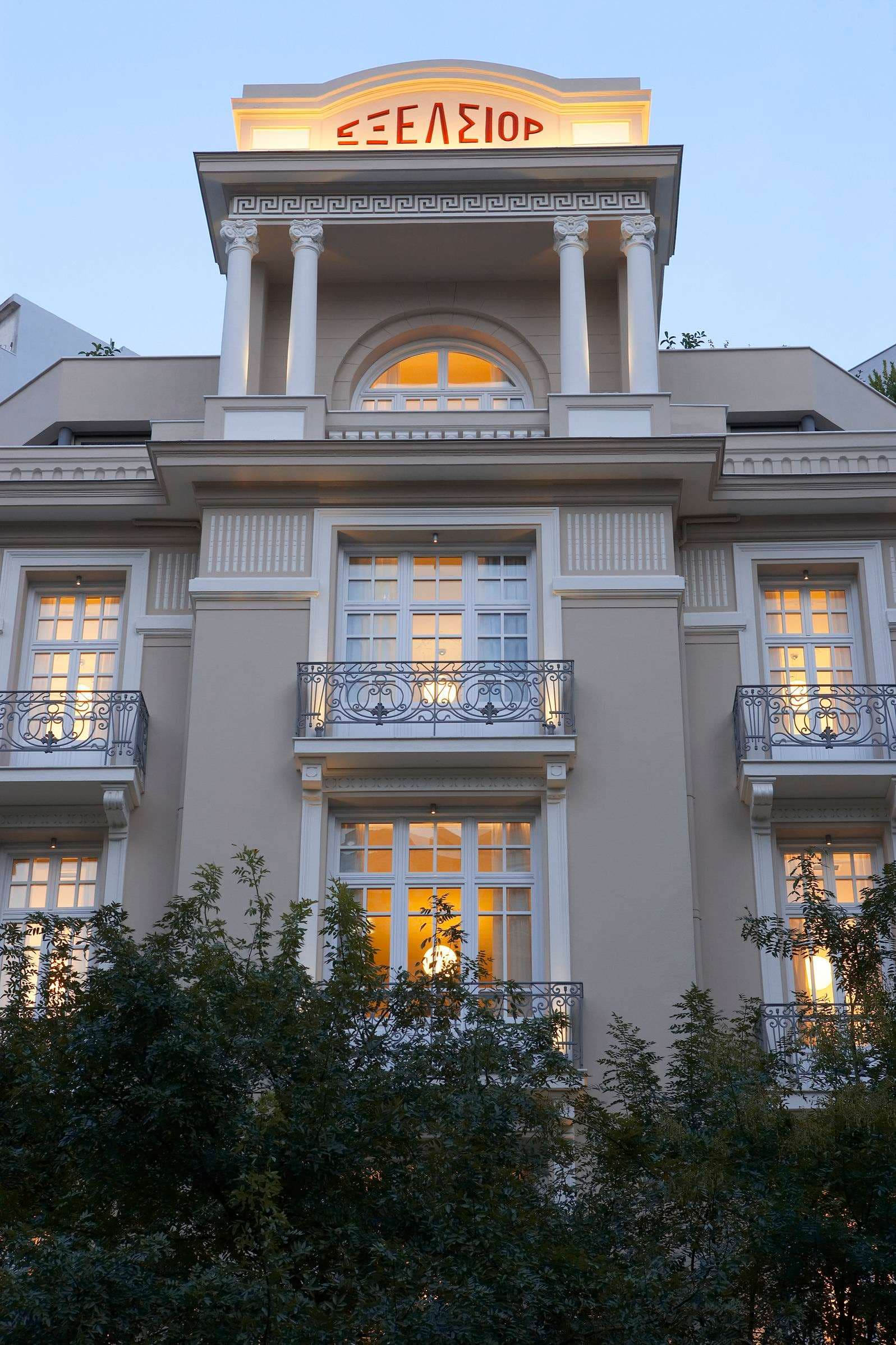 The Excelsior Hotel Ansicht 3