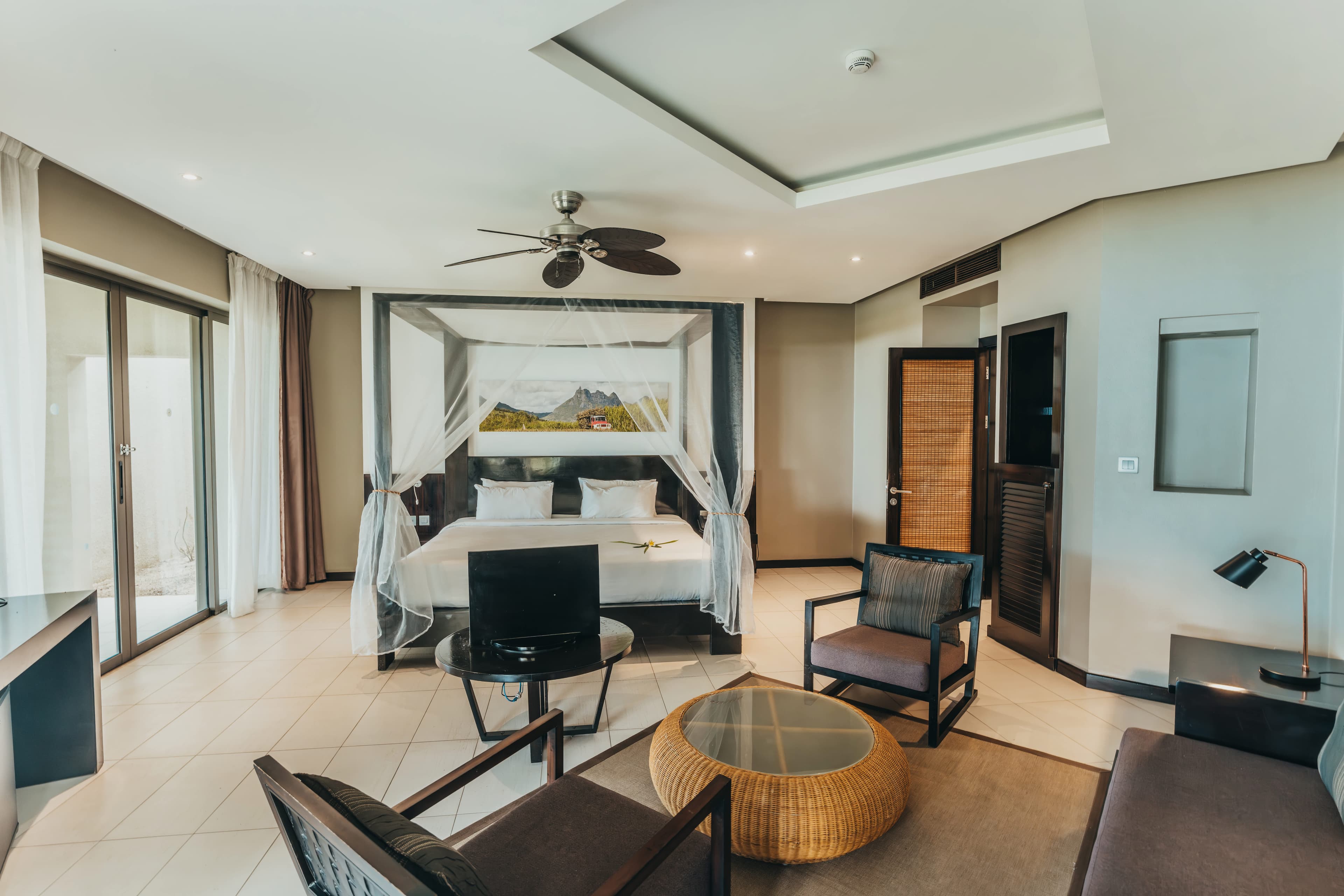 Crystals Beach Resort Belle Mare, a member of Radisson Individuals Ansicht 4