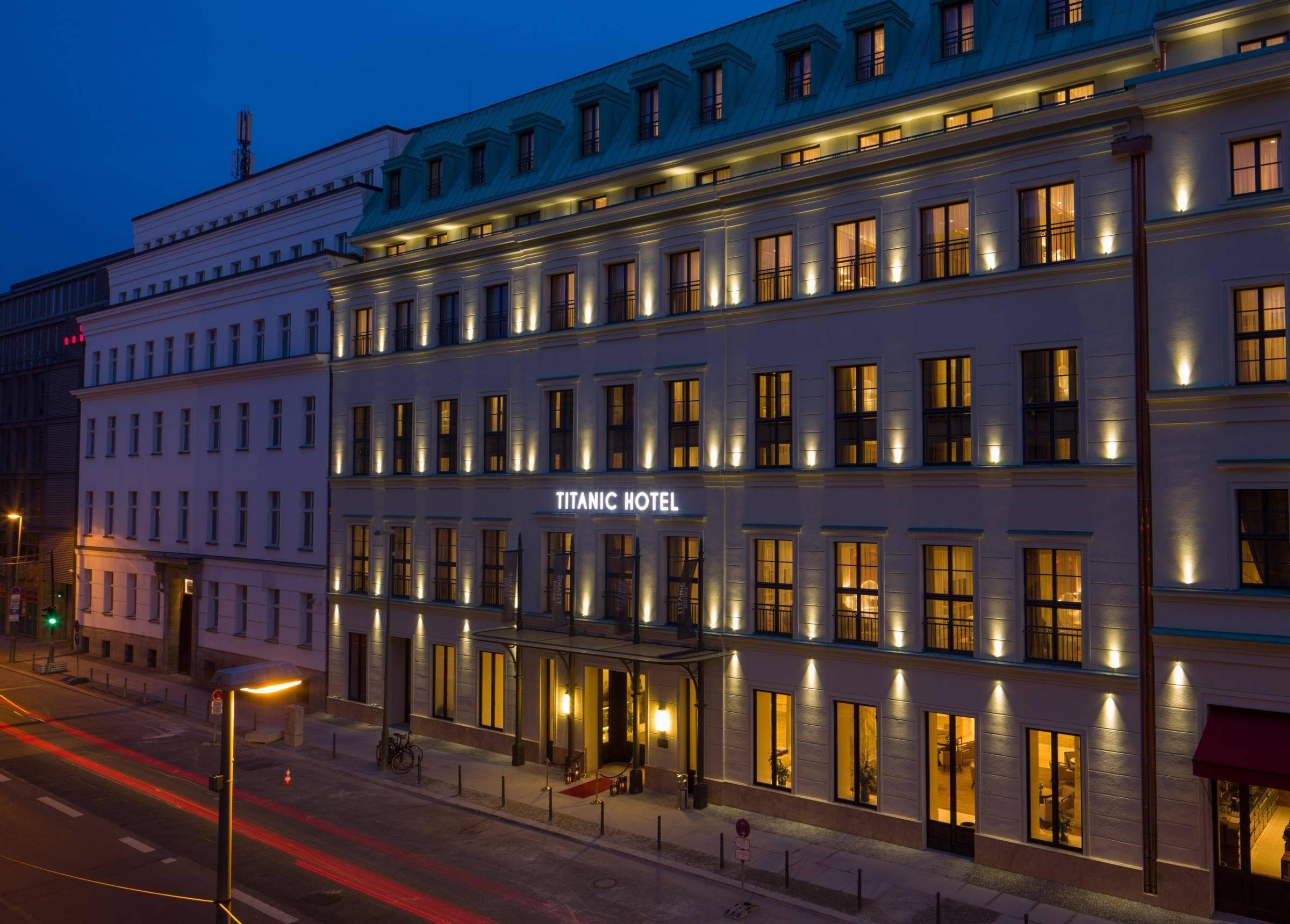 TITANIC Gendarmenmarkt Berlin Ansicht 2
