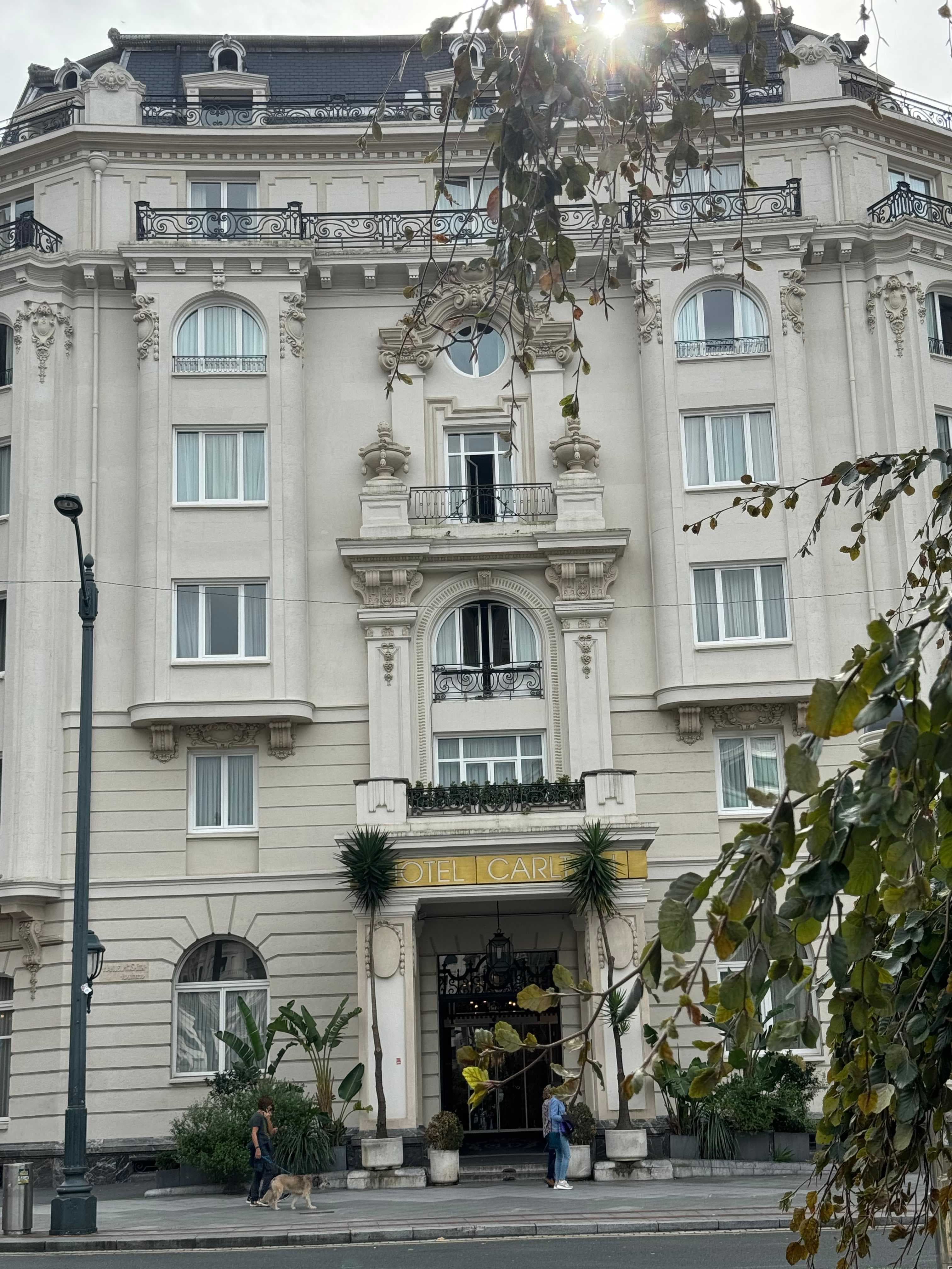 Hotel Carlton
