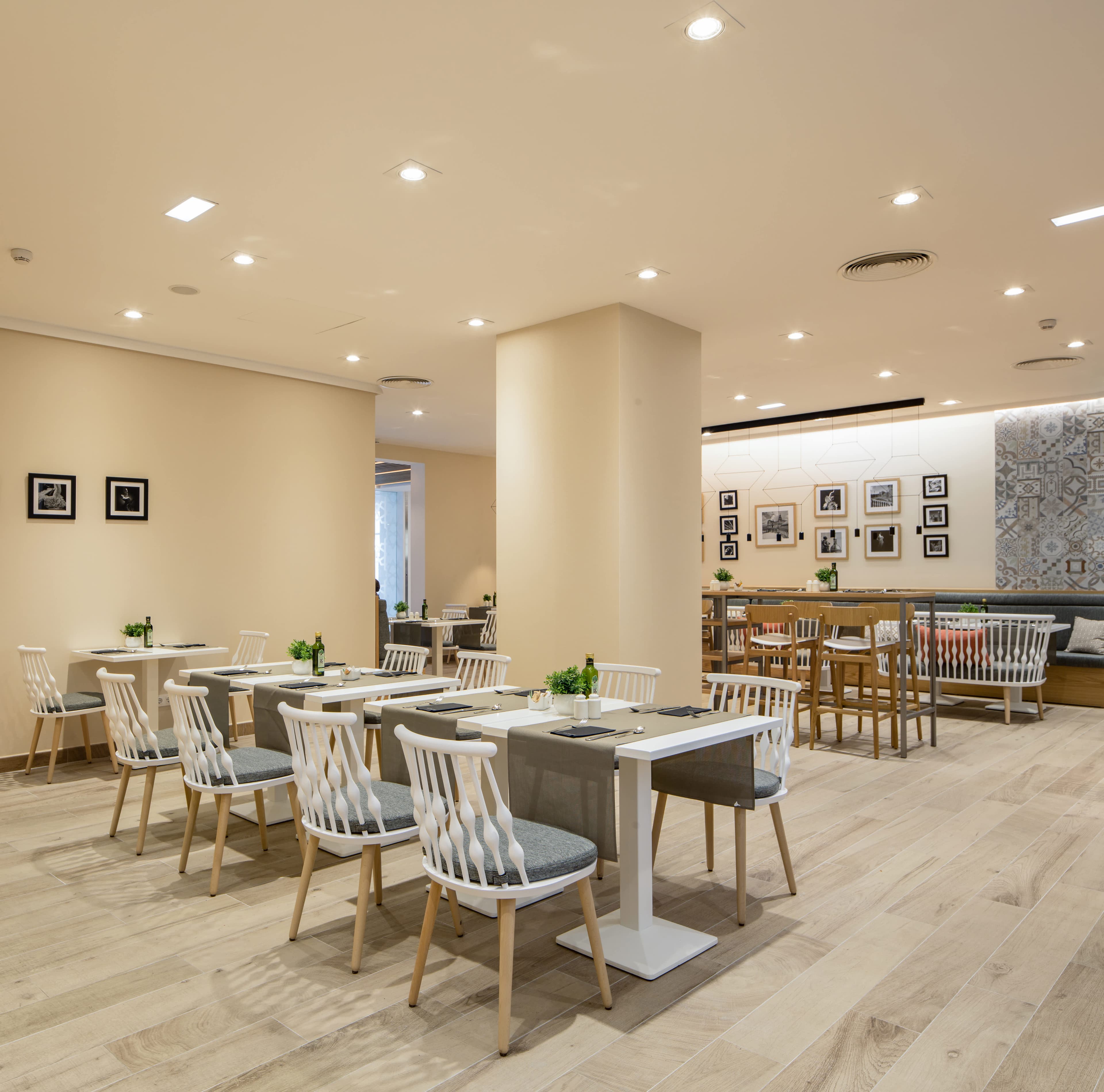 Hotel Catalonia Giralda Ansicht 9