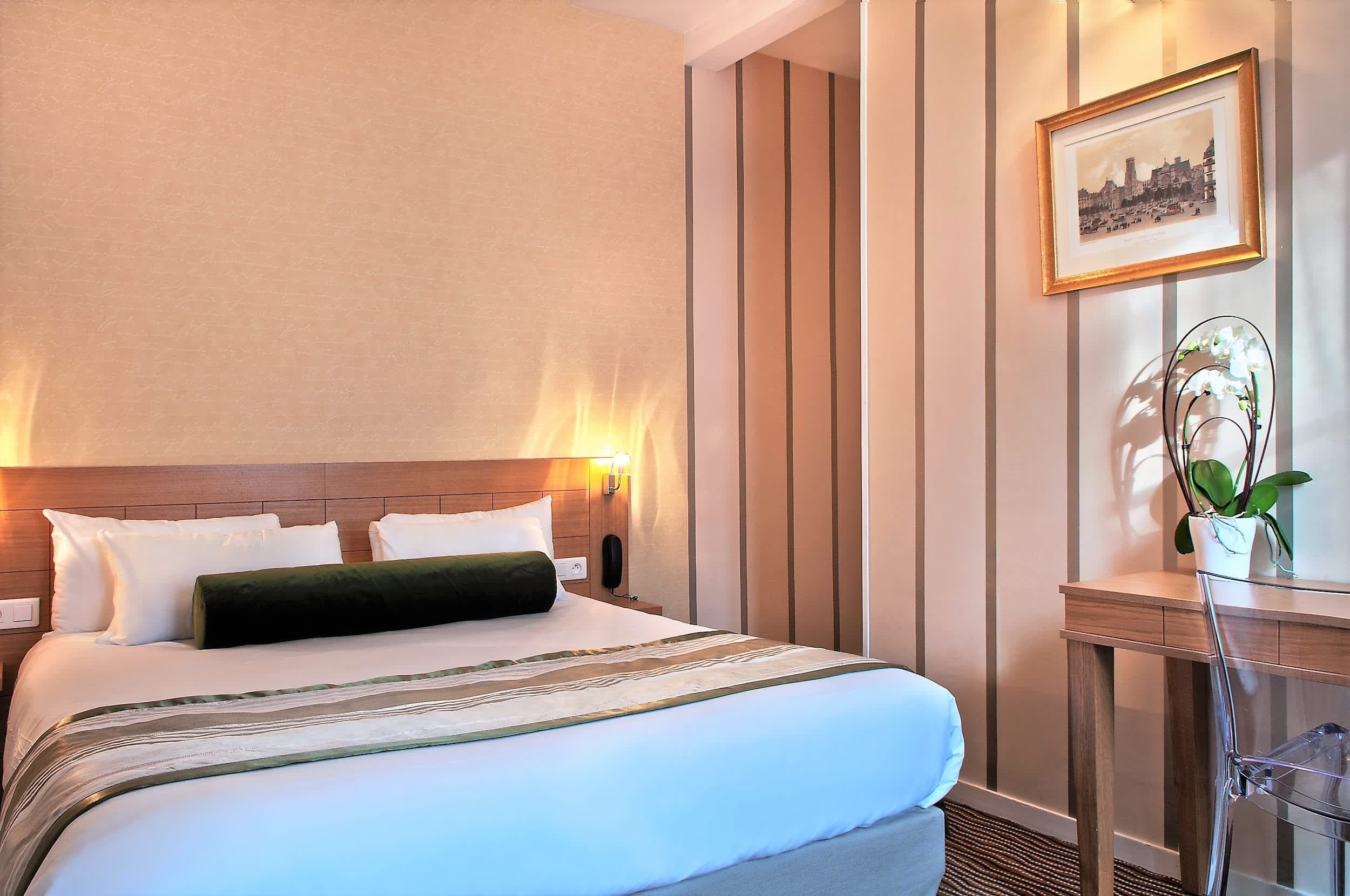 Hotel Romance Malesherbes by Patrick Hayat Ansicht 5