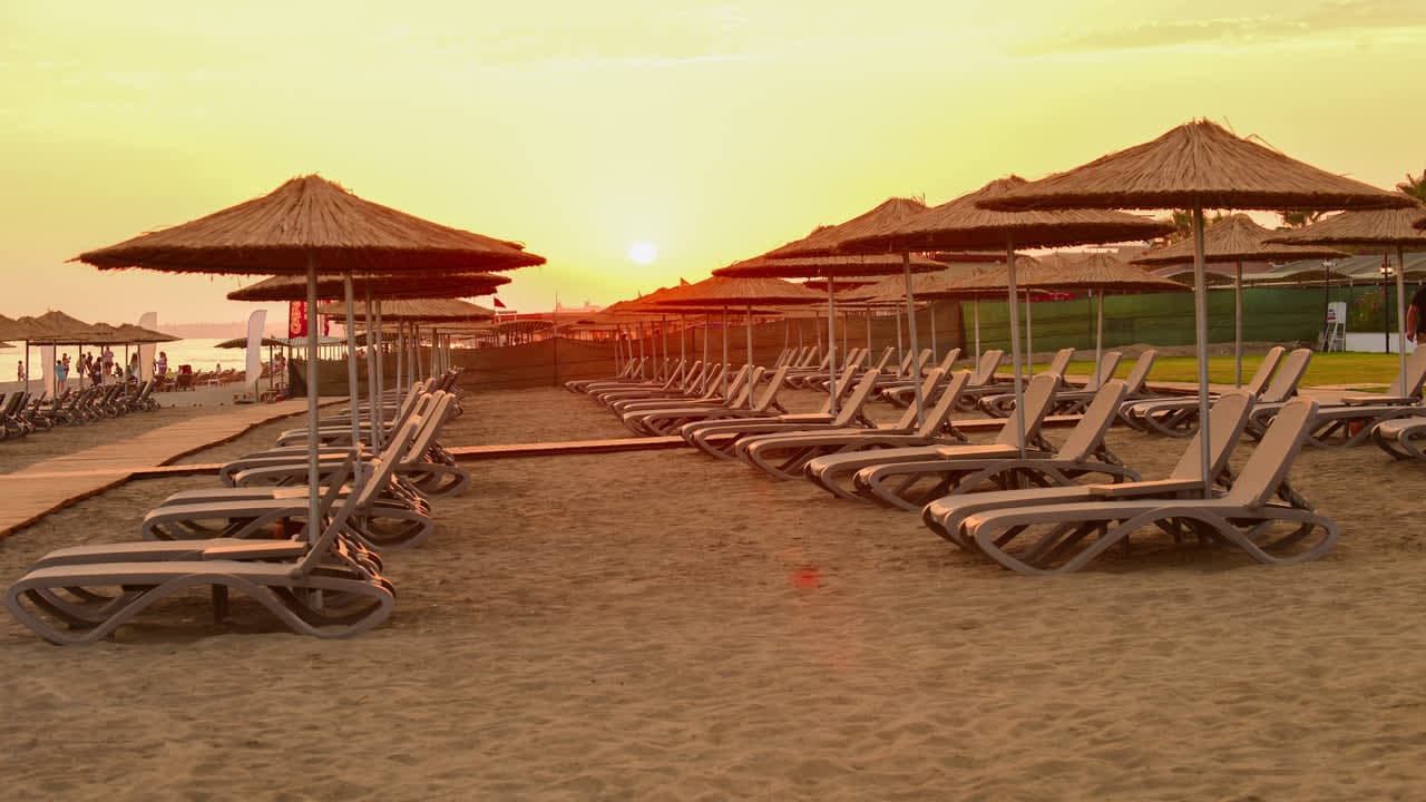 Serenity Queen Hotel Ansicht 9
