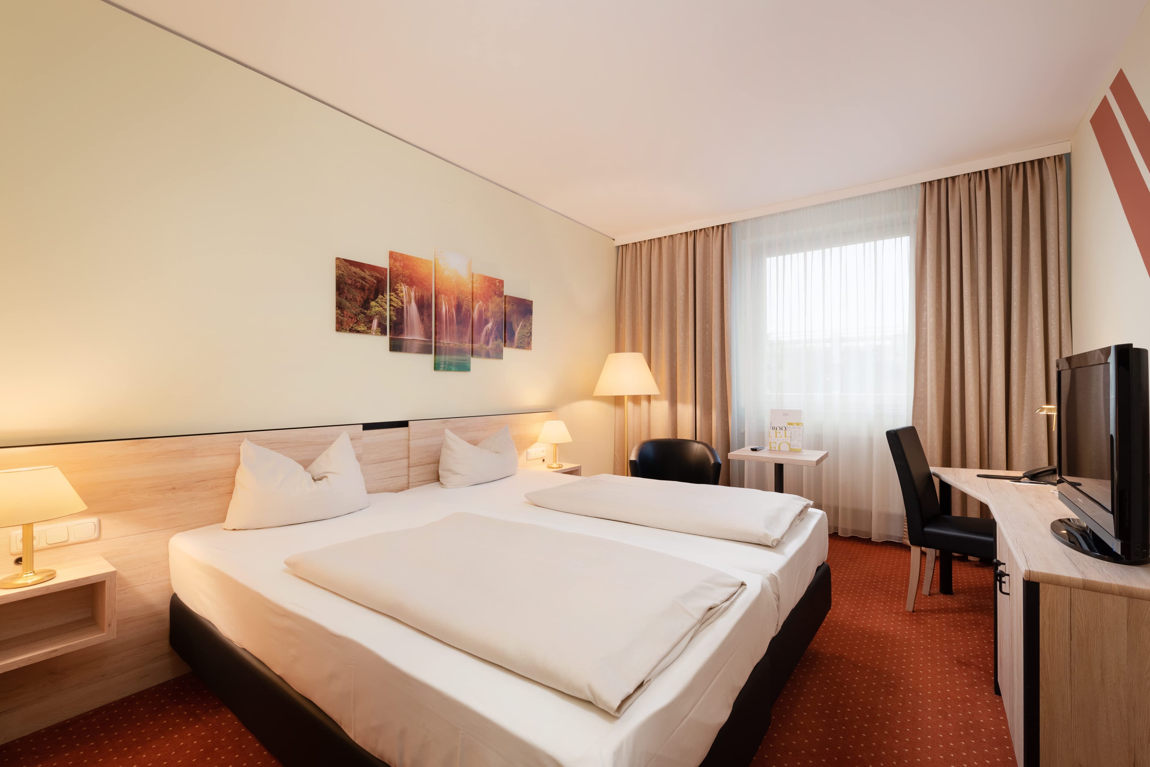 Novina Hotel Südwestpark Ansicht 3